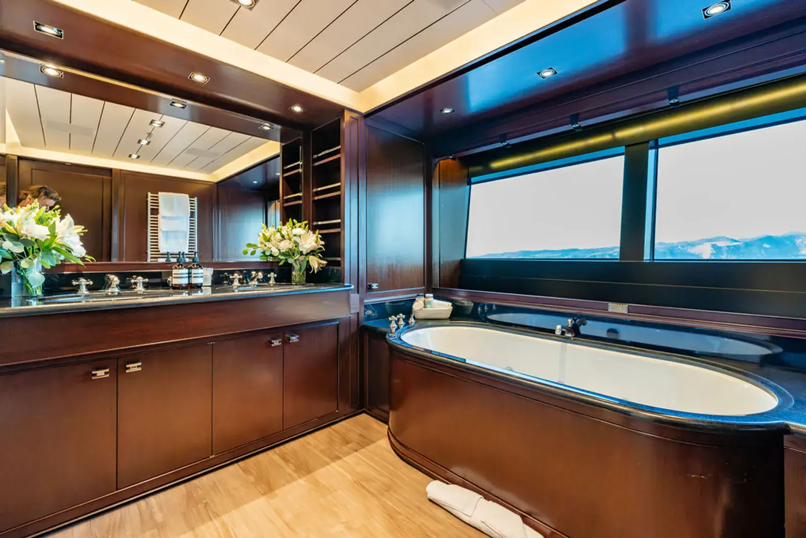 .Galileo Private Charter Master Cabin 4