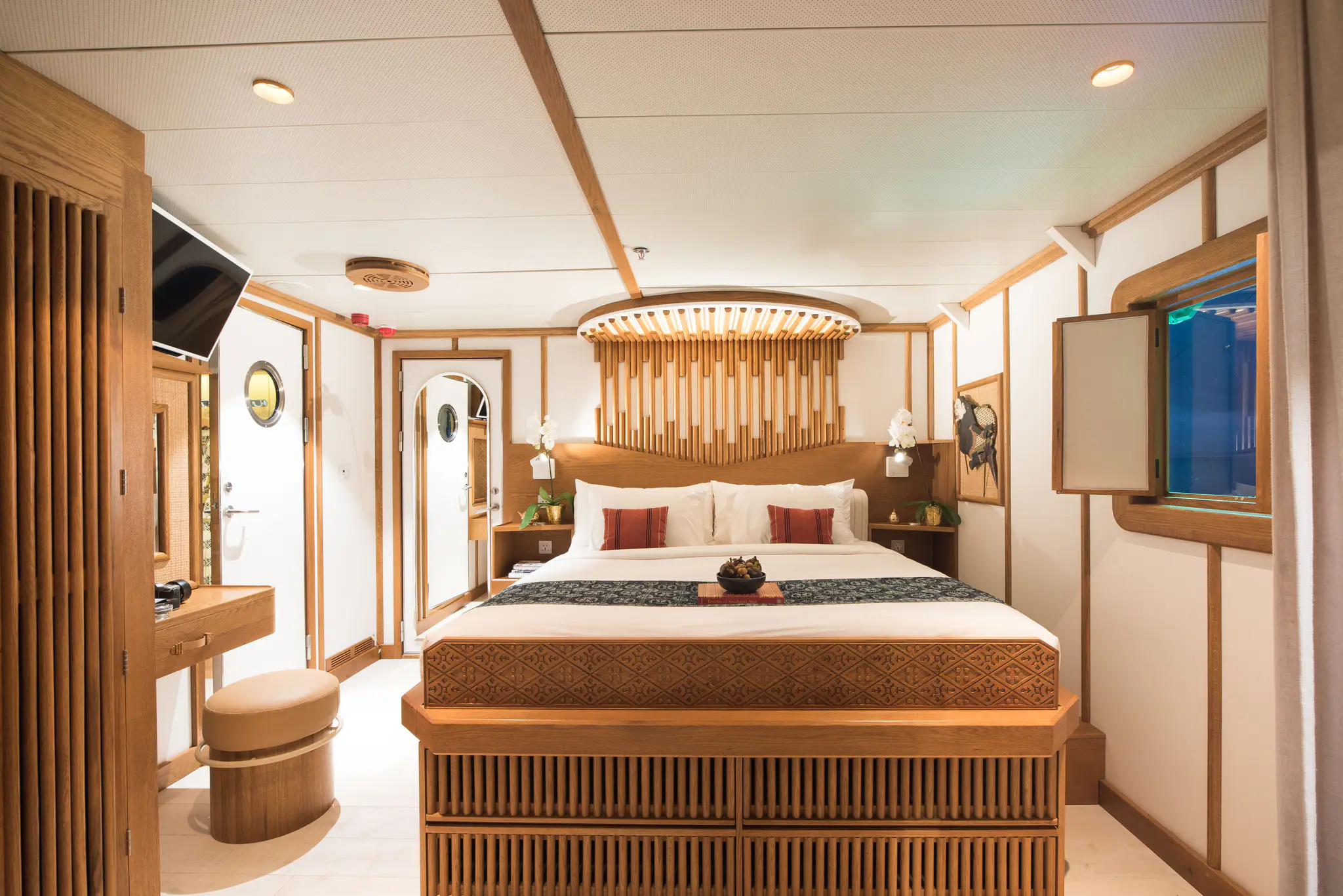 Kudanil Explorer Expedition Yacht Staterooms 8