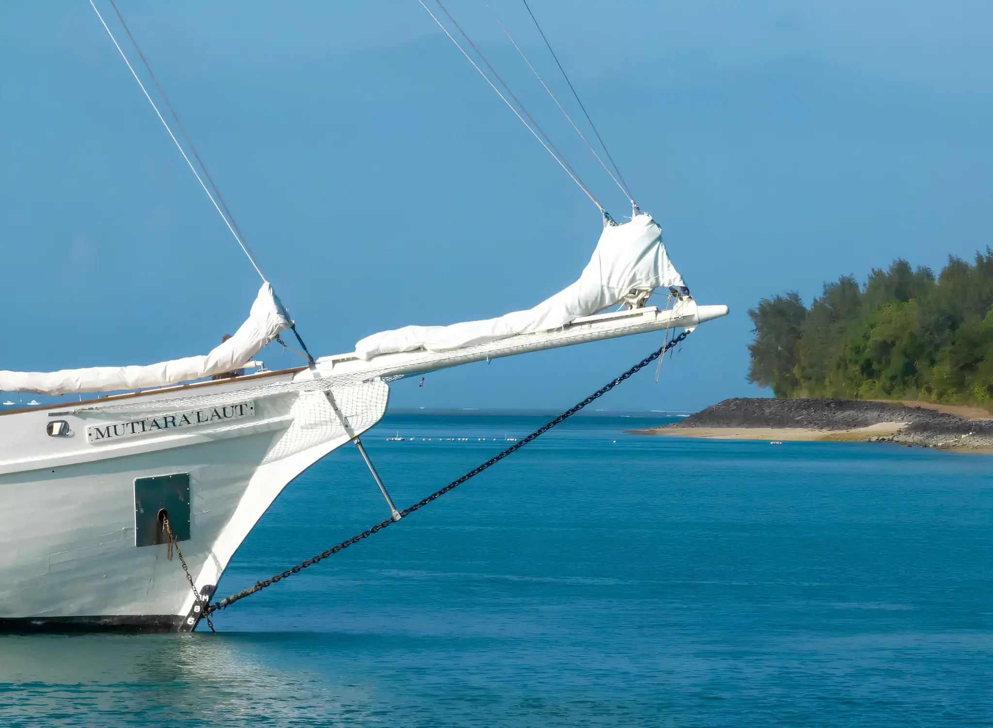 Mutiara Laut Yacht