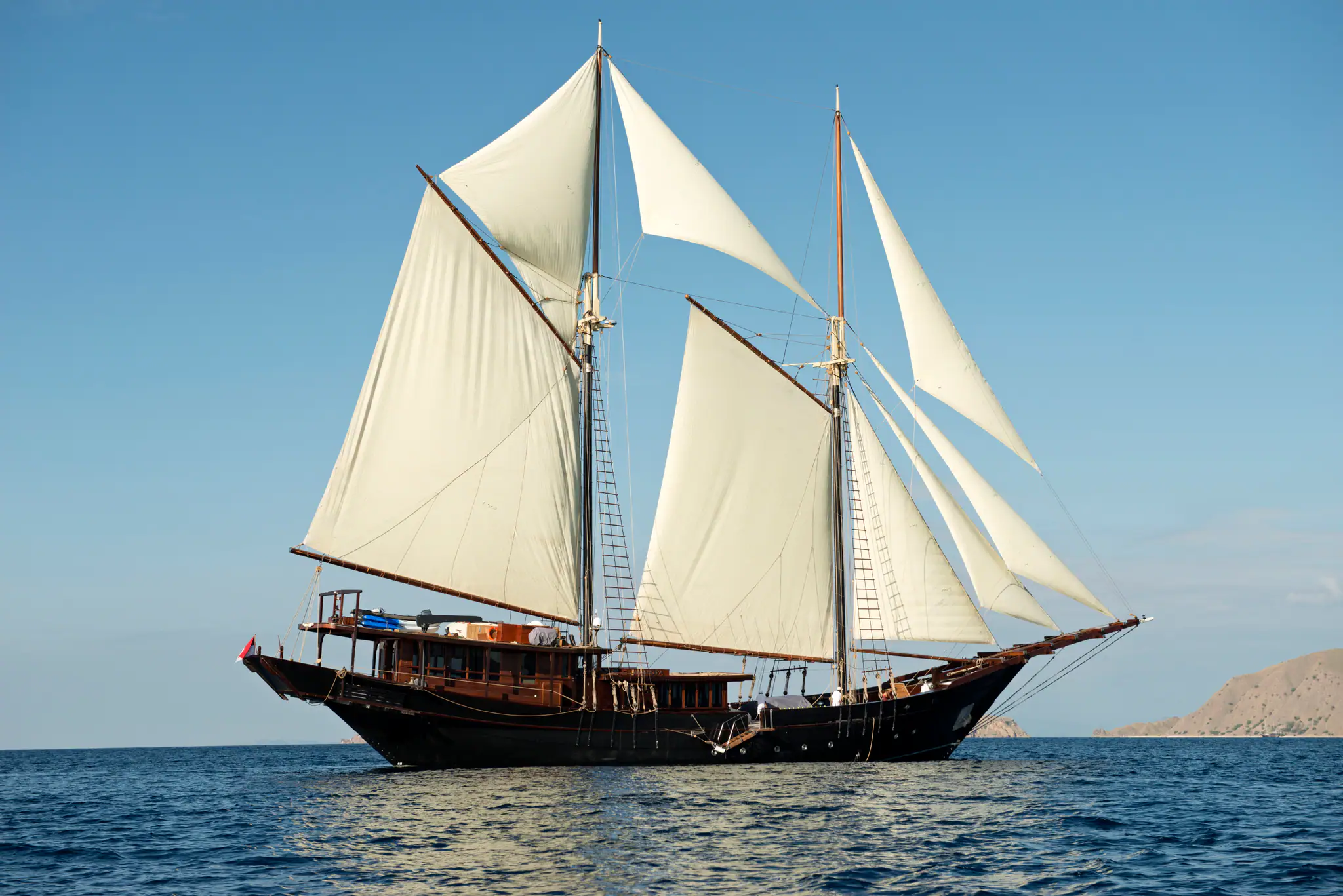 Discovering Indonesia by Sea with Amandira