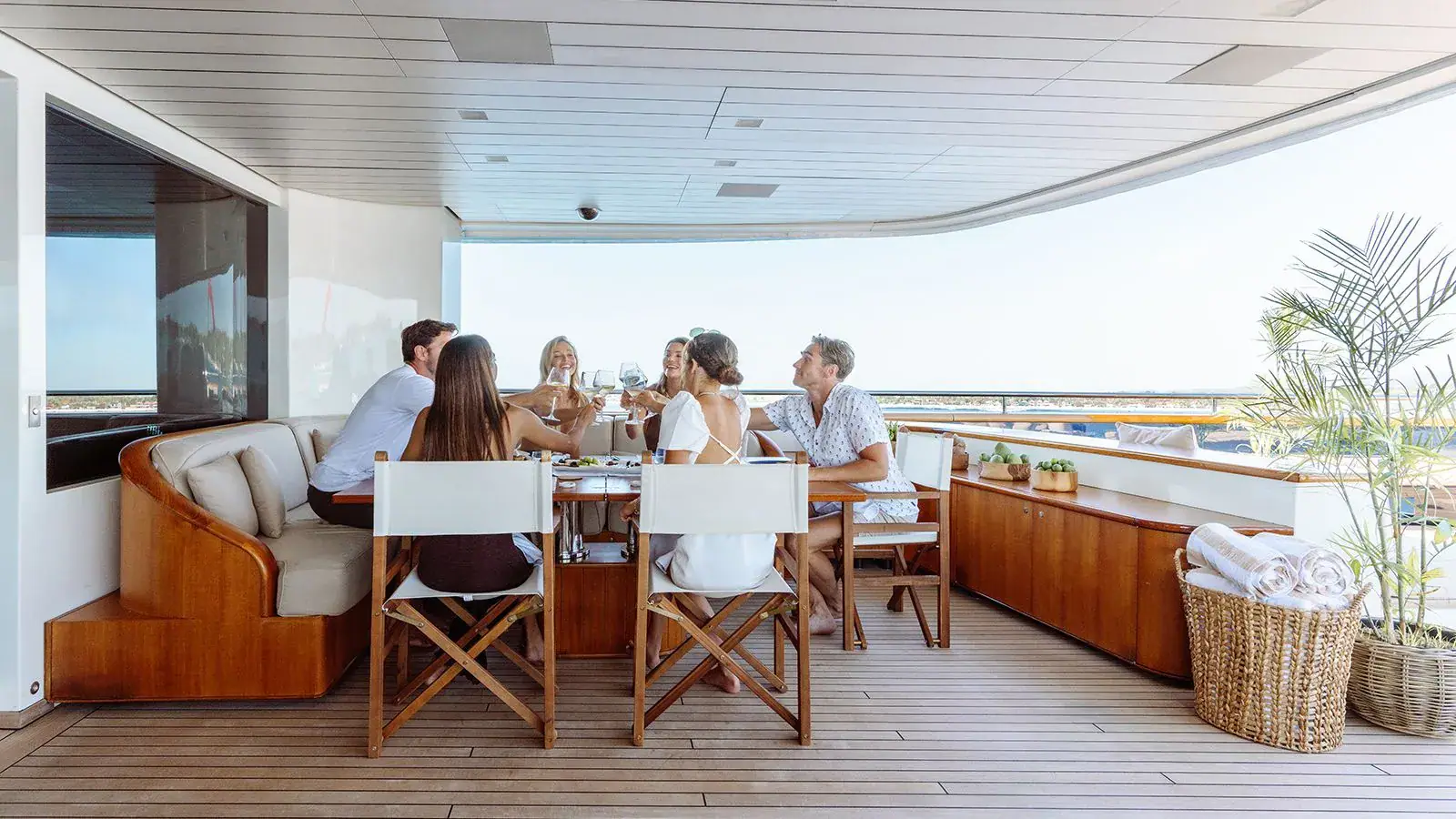 1692139950745-galileo-models-2-dsc-0873783