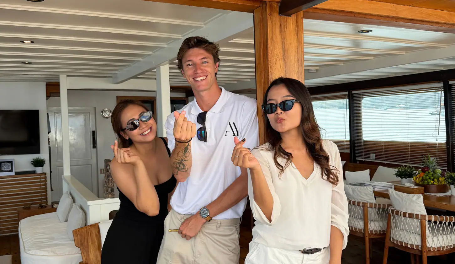 Aliikai Attentive Crews - Luxury Yacht Experience | The Yacht Club Indonesia