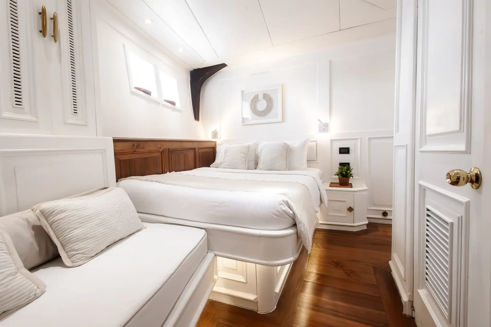 Mutiara Laut Cabin | The Yacht Club Indonesia