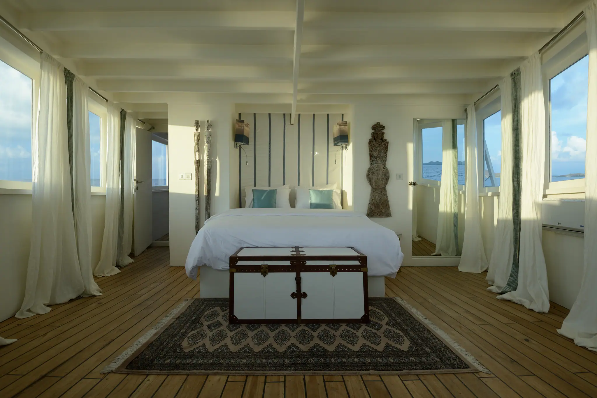 Alexa Luxury Yacht | Master Cabin