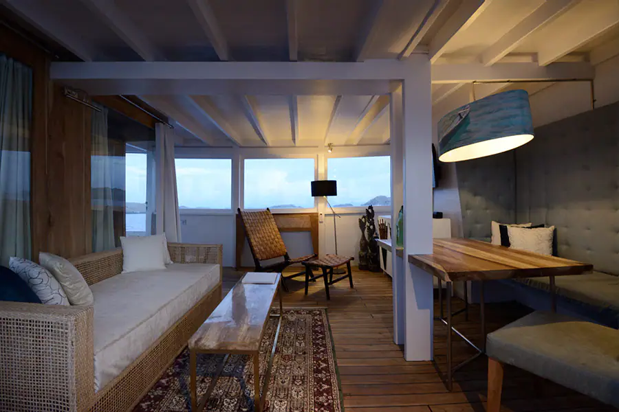 alexa-luxury-yacht-salon