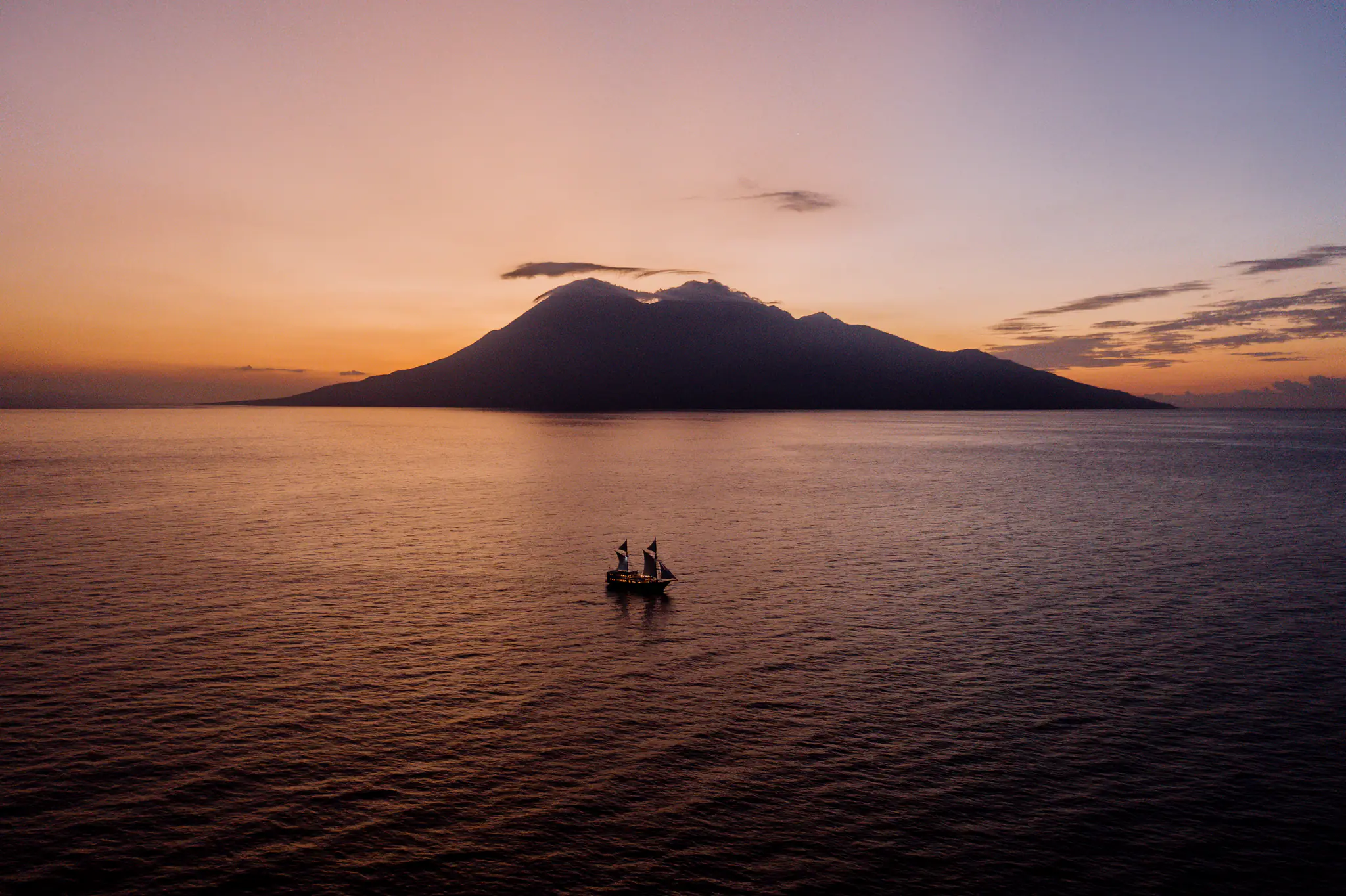 Aliikai Voyage Sailing in Labuan Bajo | The Yacht Club Indonesia