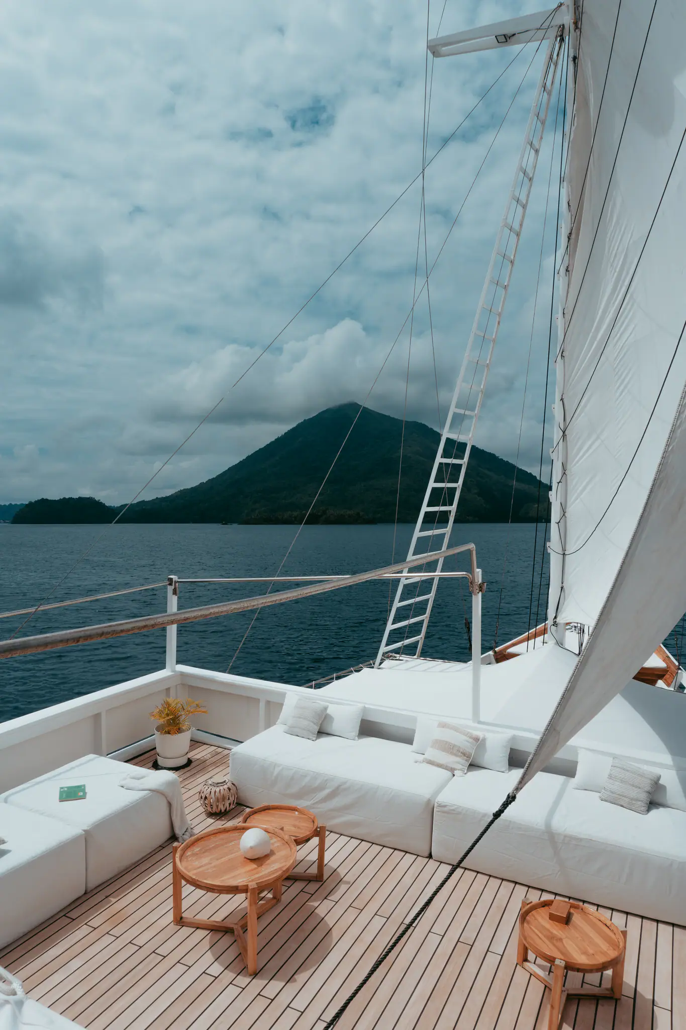 Relax Area on Aliikai Voyage | The Yacht Club Indonesia
