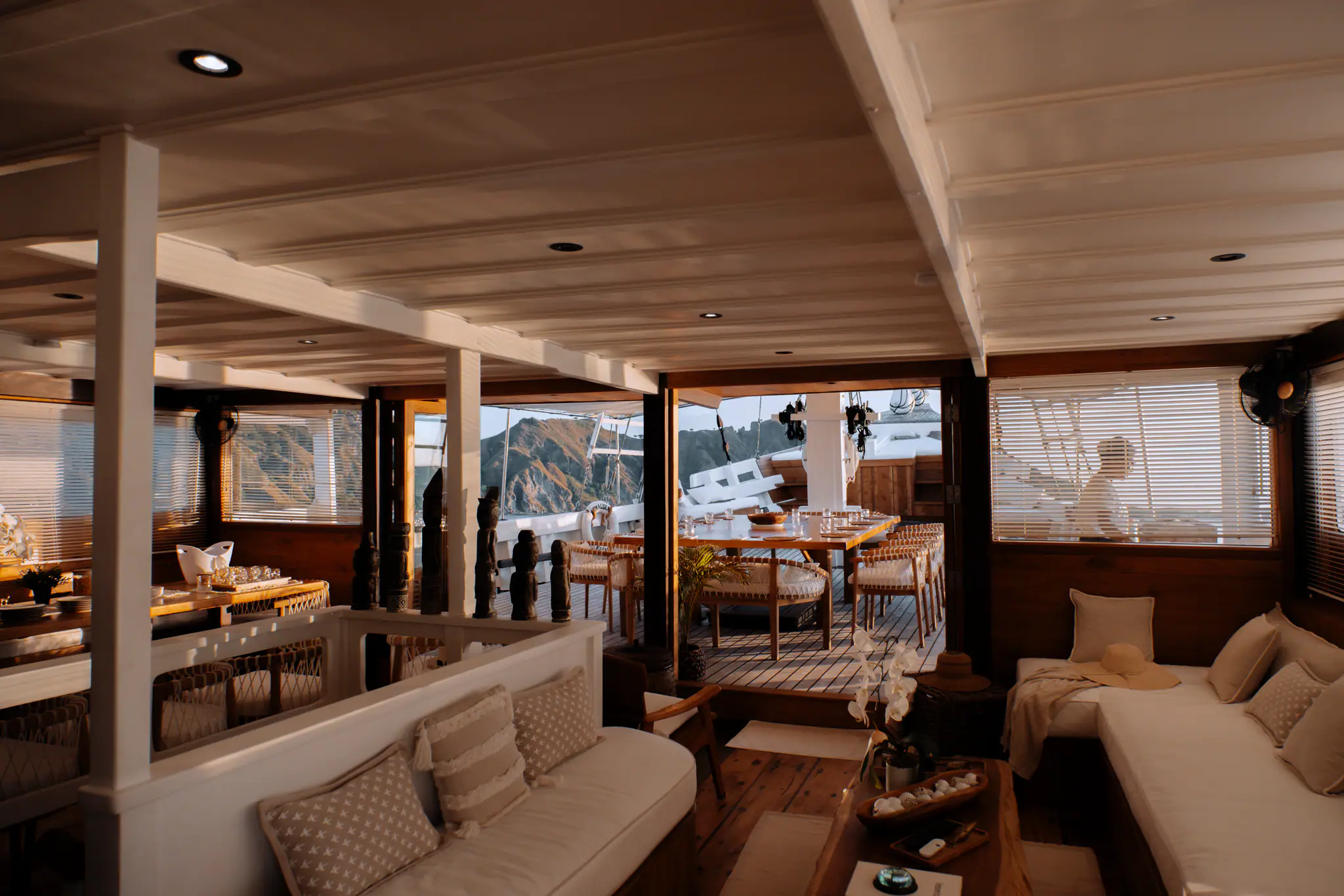 Aliikai Voyage - Main Deck