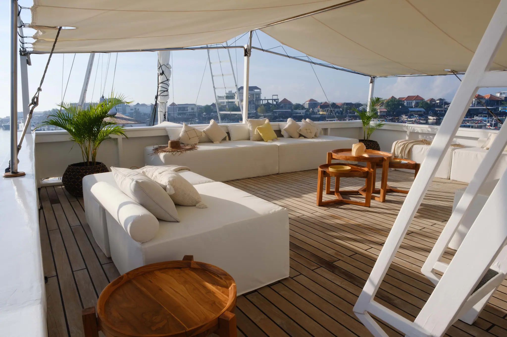 Outdoor Lounging Area Aliikai Voyage | The Yacht Club Indonesia
