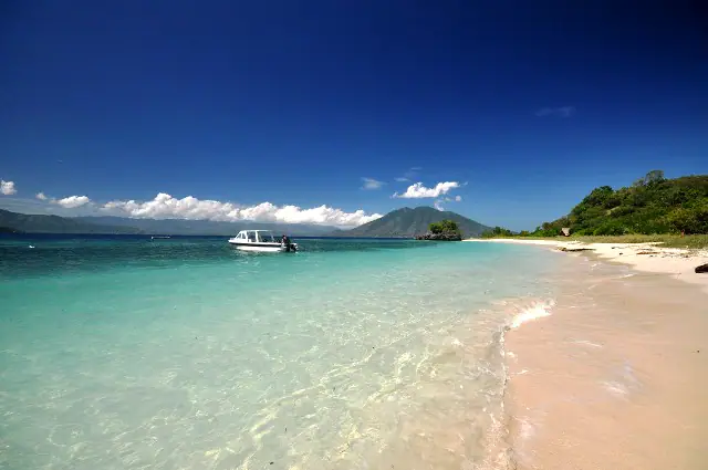 How Alor Island Look Like | The Yacht Club Indonesia