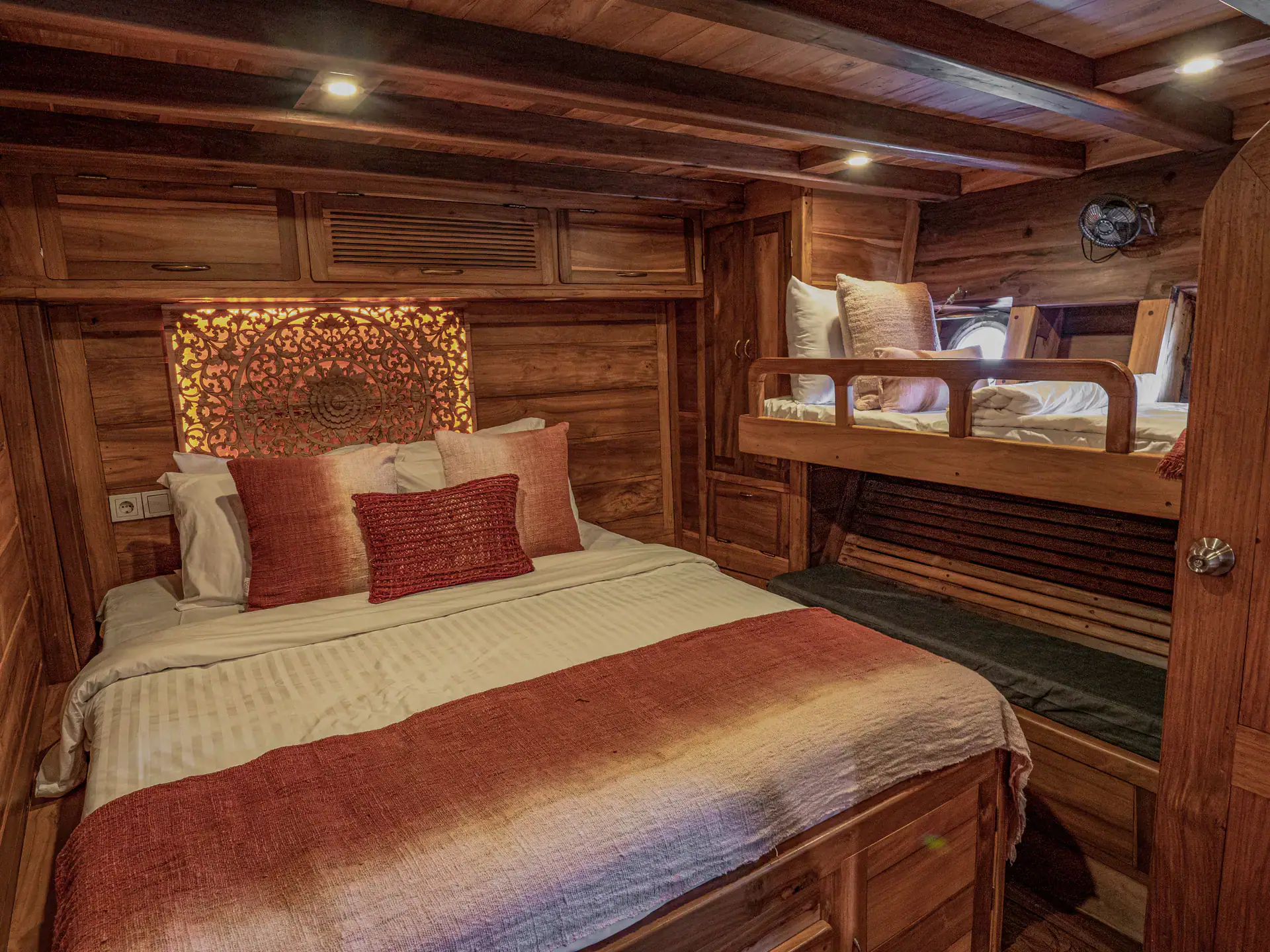 Anne Bonny Luxury Yacht Charter | Family Cabin 1