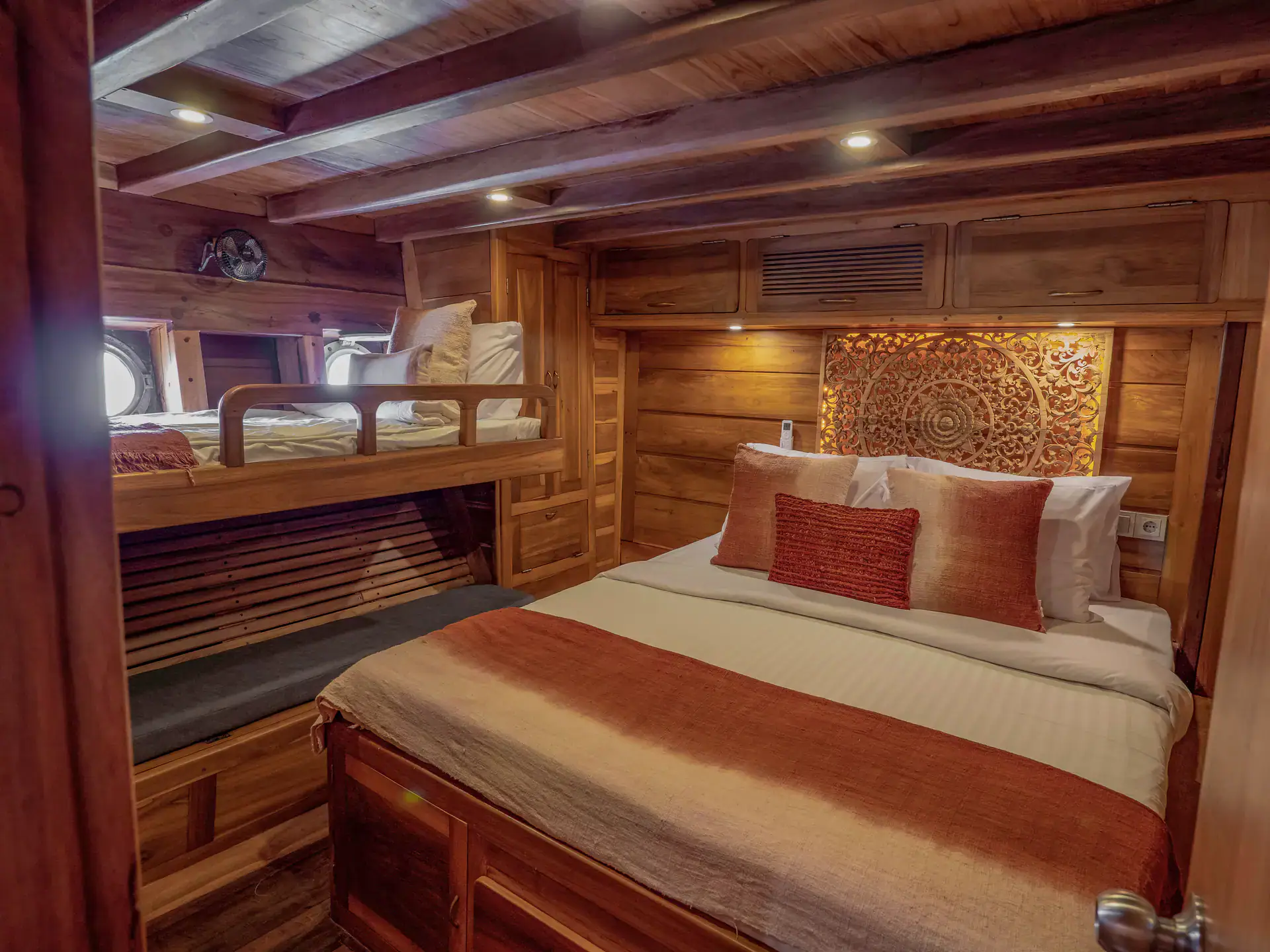 Anne Bonny Luxury Yacht Charter | Family Cabin 2