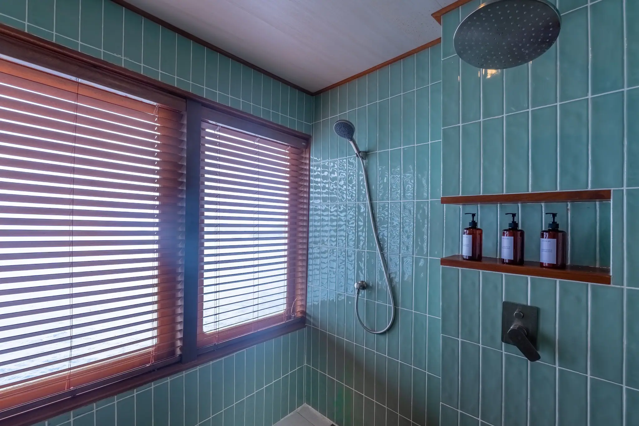 cabin-upper-deck-master-cabin-20