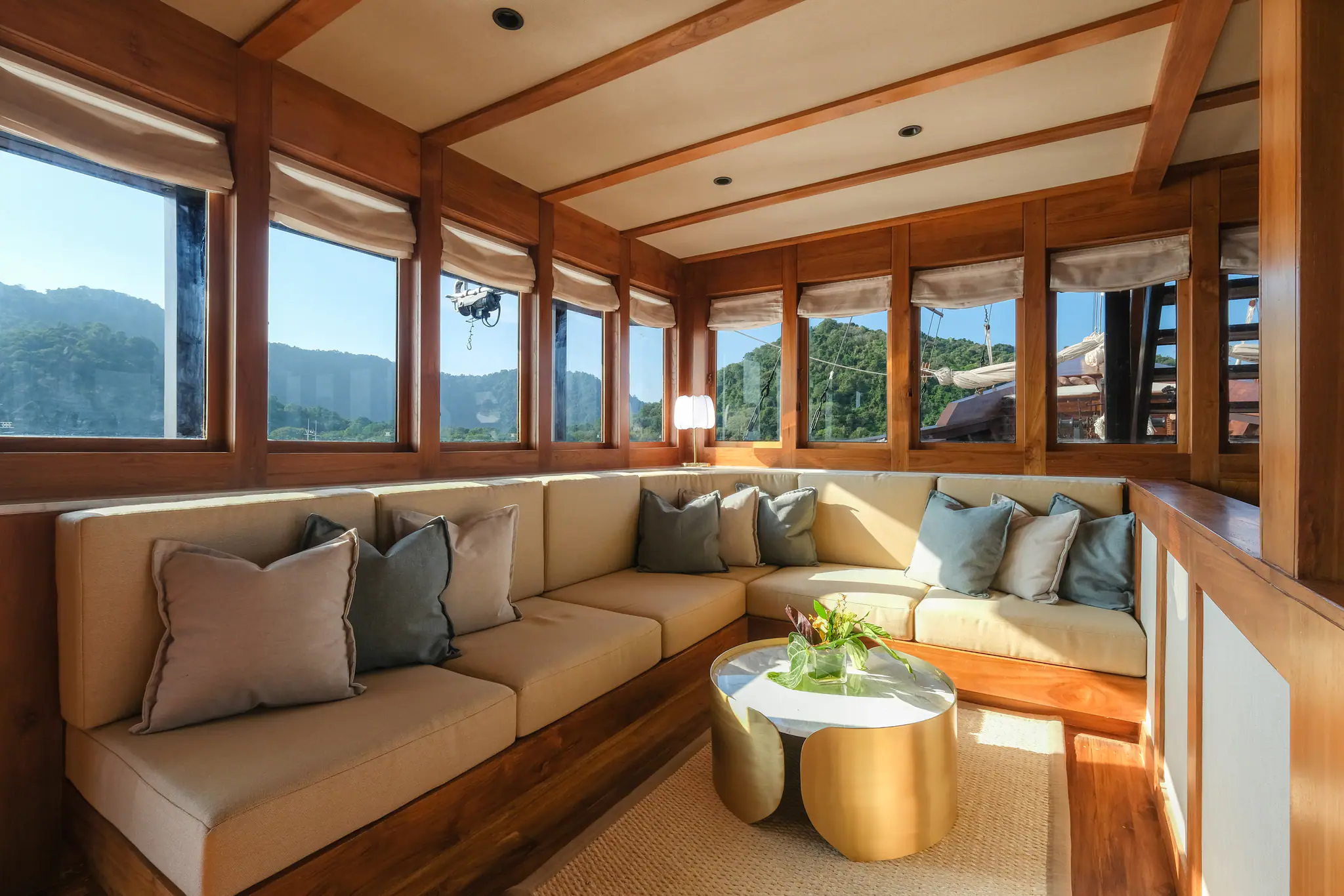 Celestia Luxury Yacht | Celestia indoor lounge with ocean views