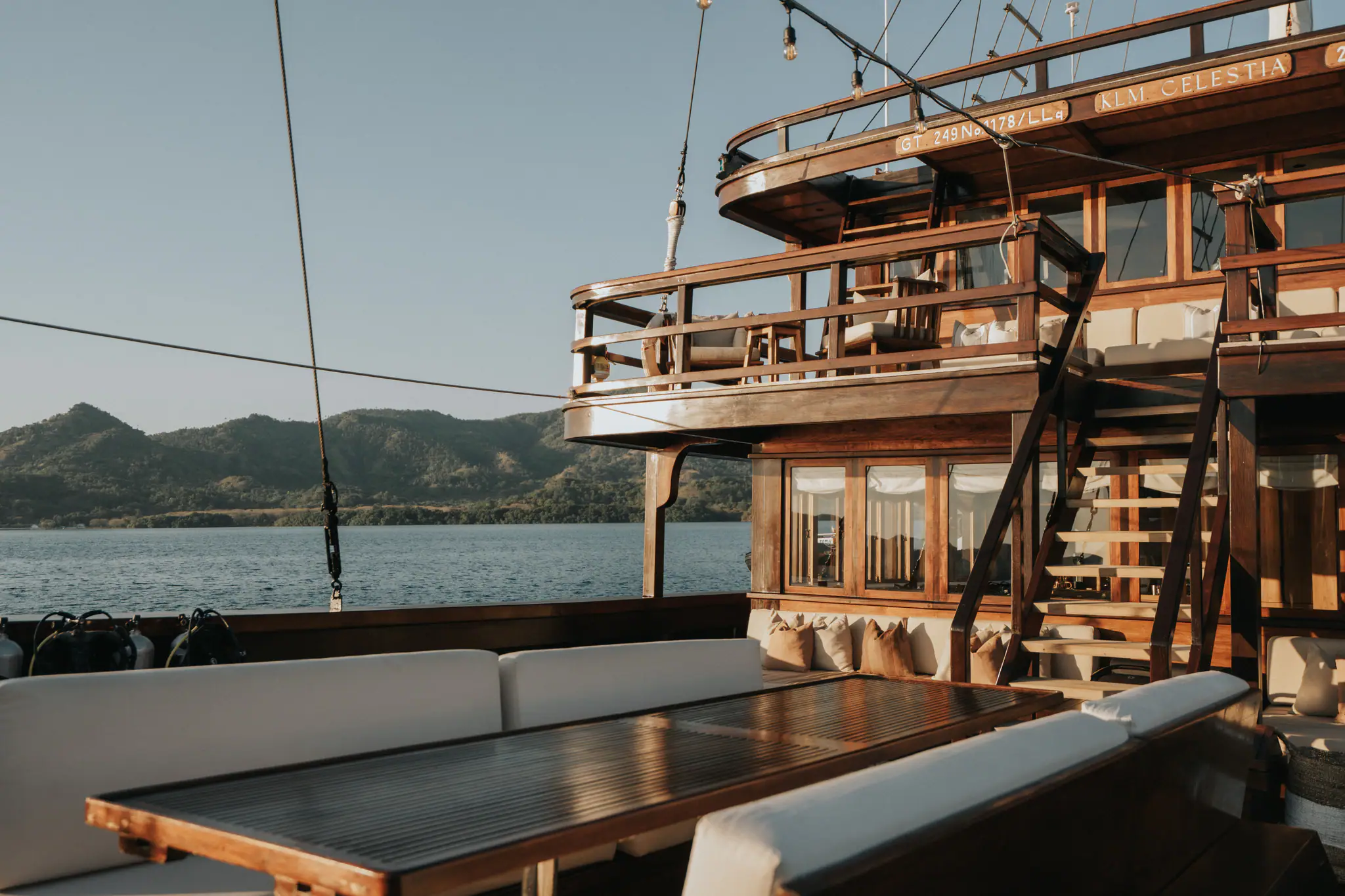 Celestia-luxury-yacht-main-deck-01