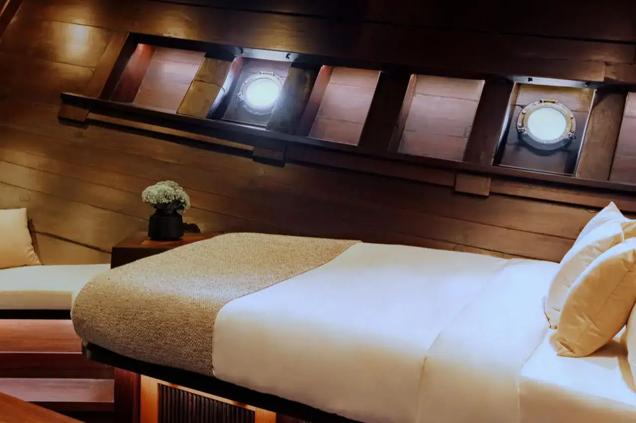 db-interior-lower-cabin-bedroom-3-1280-x-853