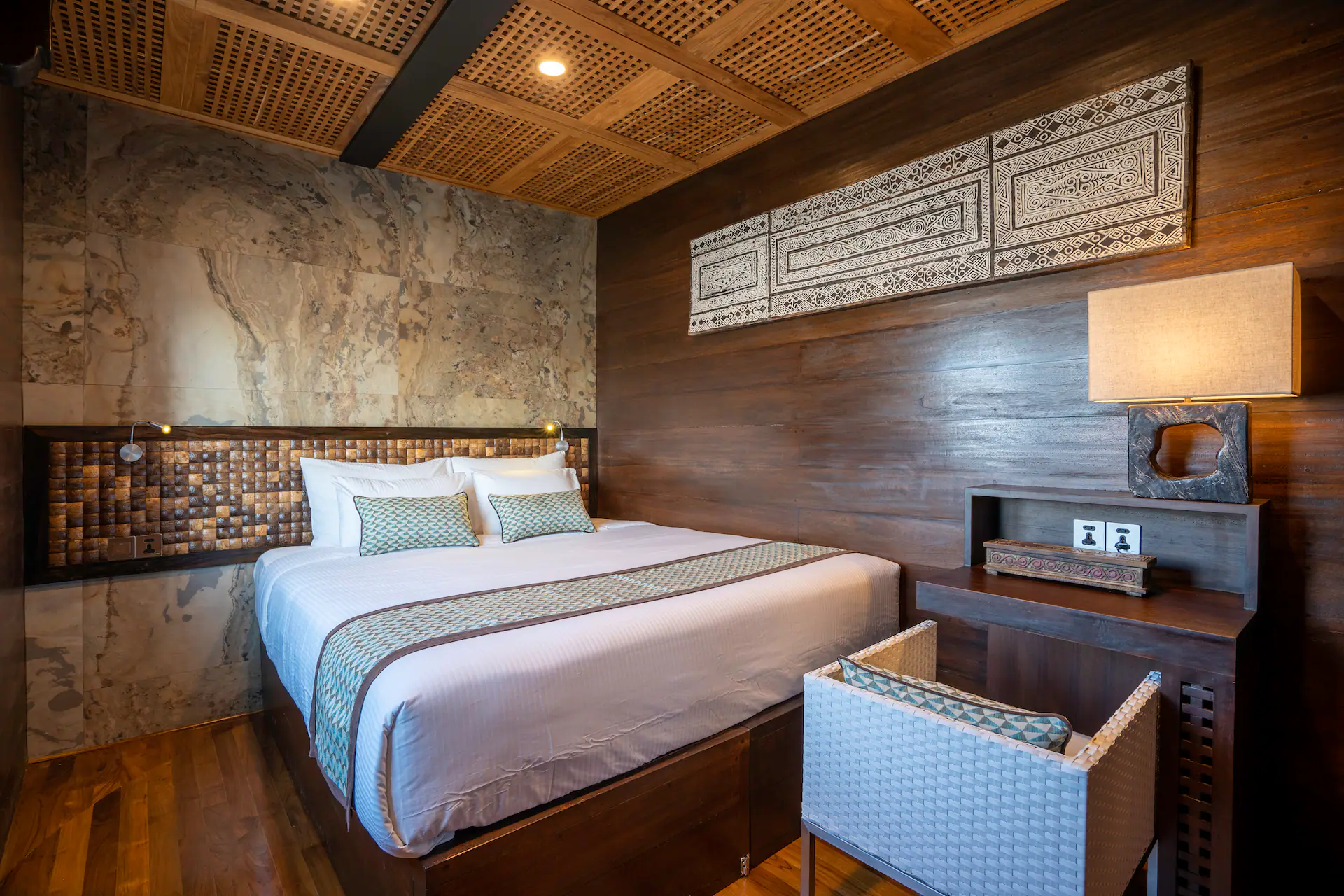 dolphin-suite-in-double-bed