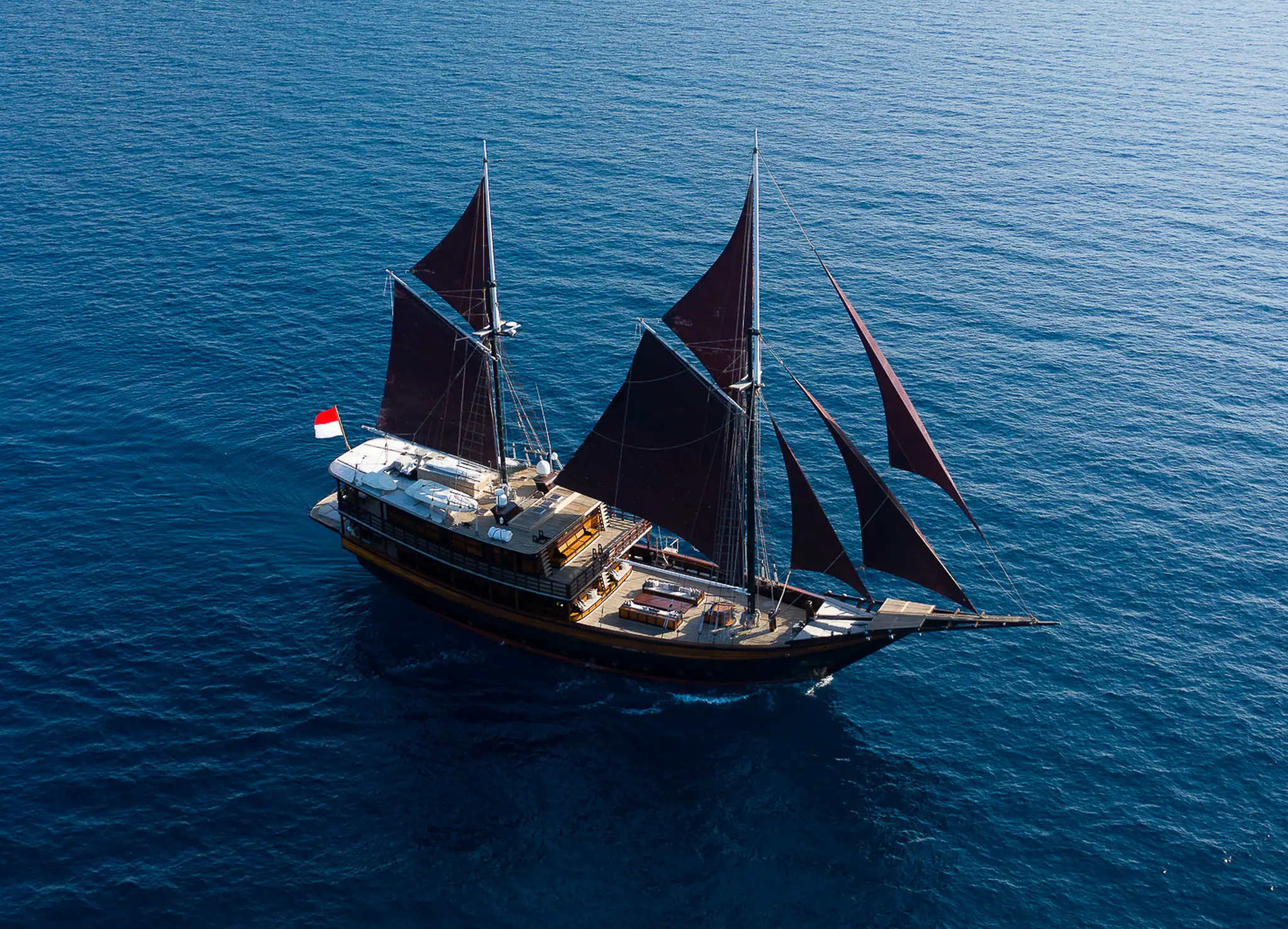 Dunia Baru Elegant Sailing Yacht | Sailing across deep blue waters