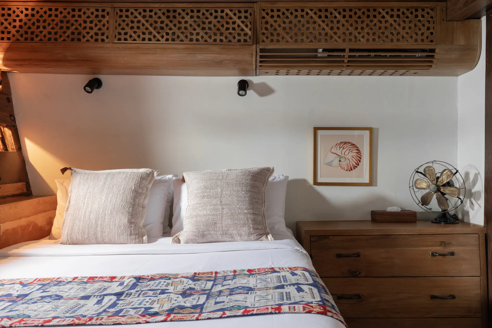 El Aleph Expedition Yacht Guest Cabin