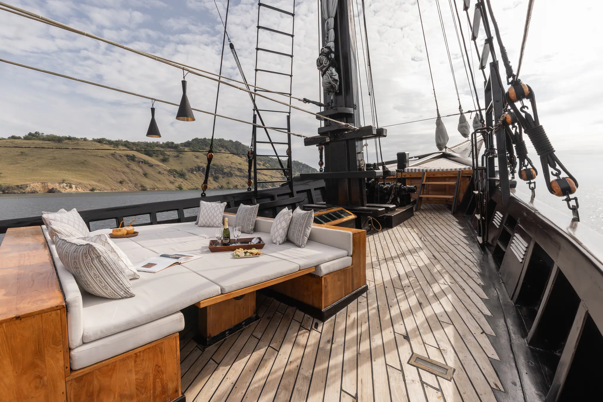 El Aleph Expedition Yacht | Open Deck Lounge Area