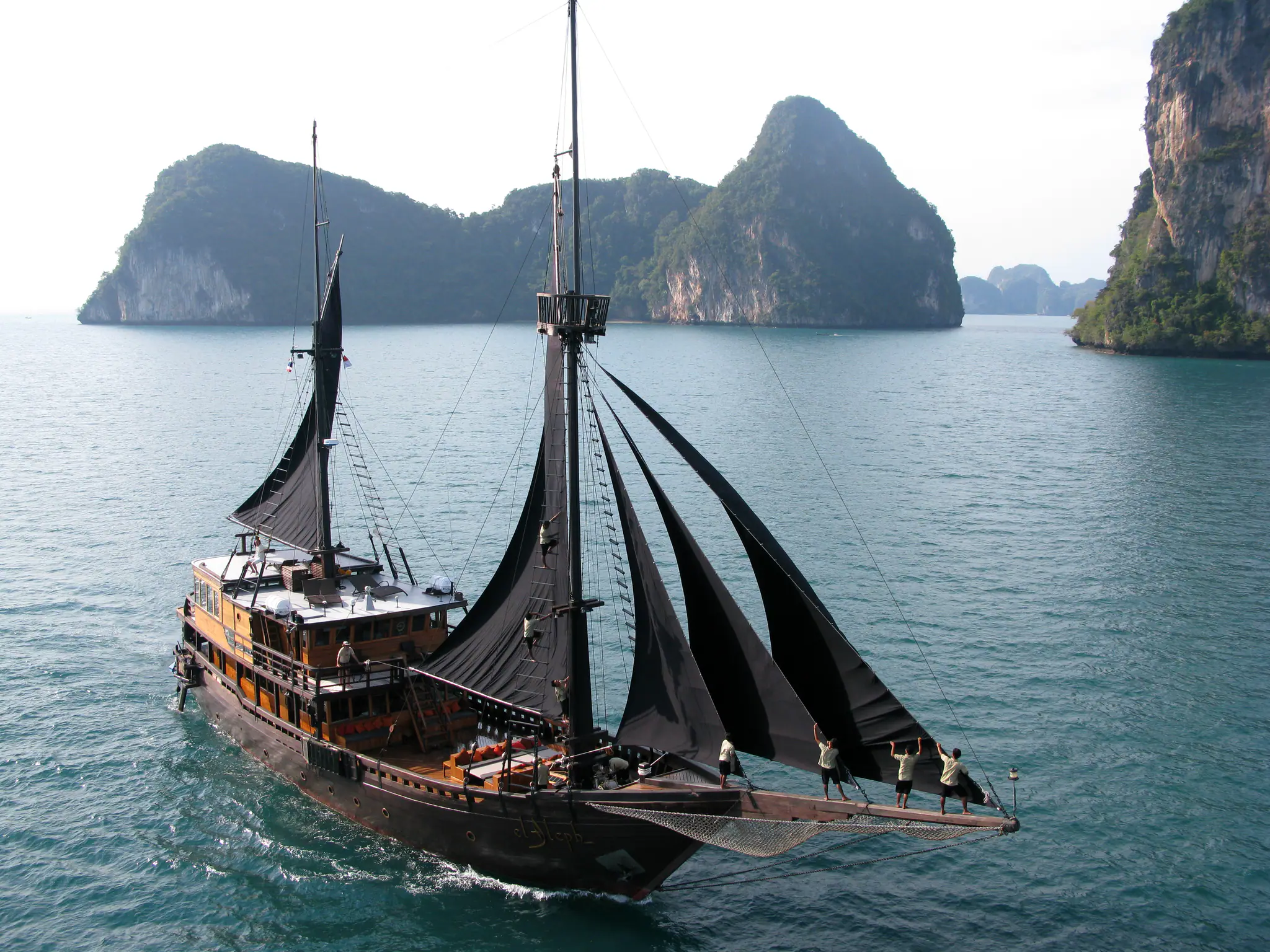 El Aleph Expedition Yacht | Sailing Through Komodo Waters