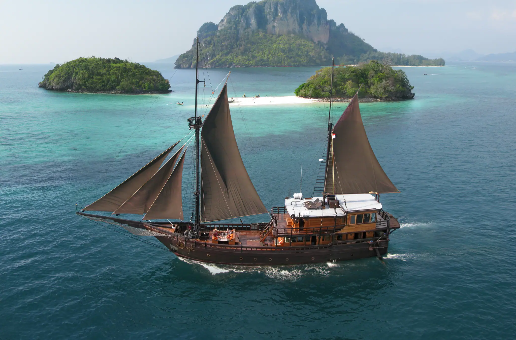 El Aleph Expedition Yacht | Sailing Through Komodo Waters