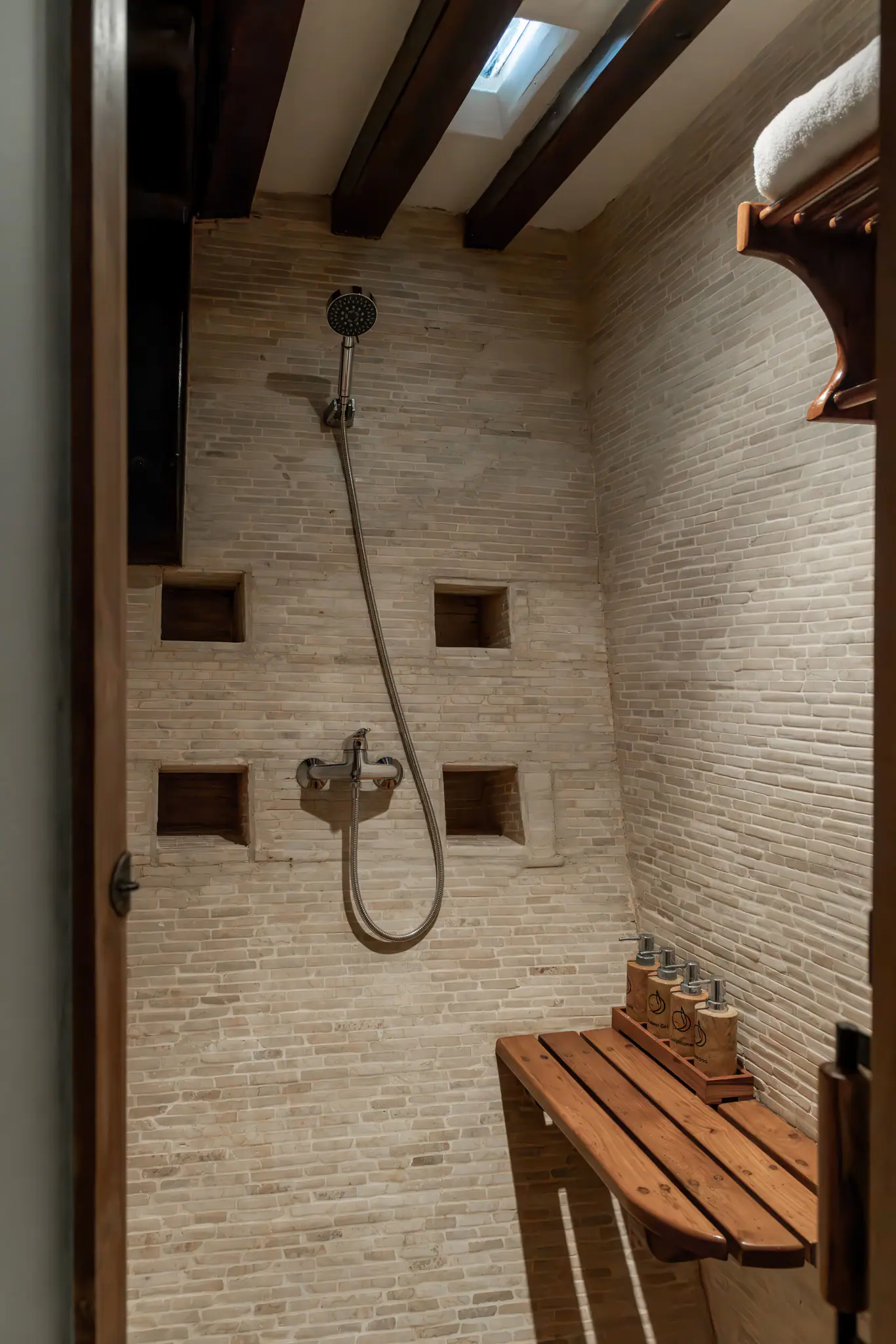el-aleph-shower-cabin-4