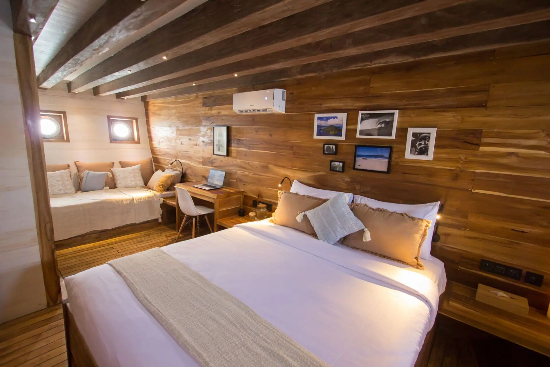 fenides-20-liveaboard-20-mastercabin-2003-1920-x-1280