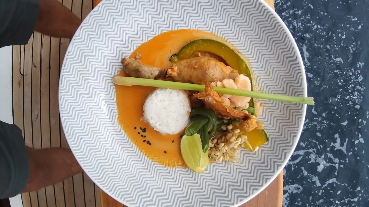 Fenides Adventure Yacht | Indonesian Gourmet Dish