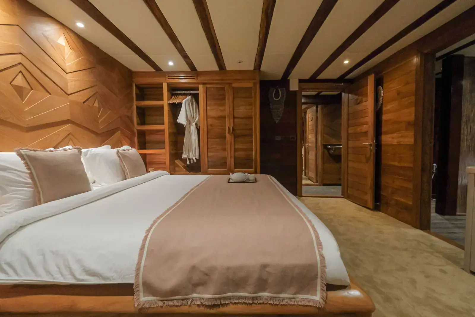 guestcabin-5-turtle-1-1-1920-x-1280