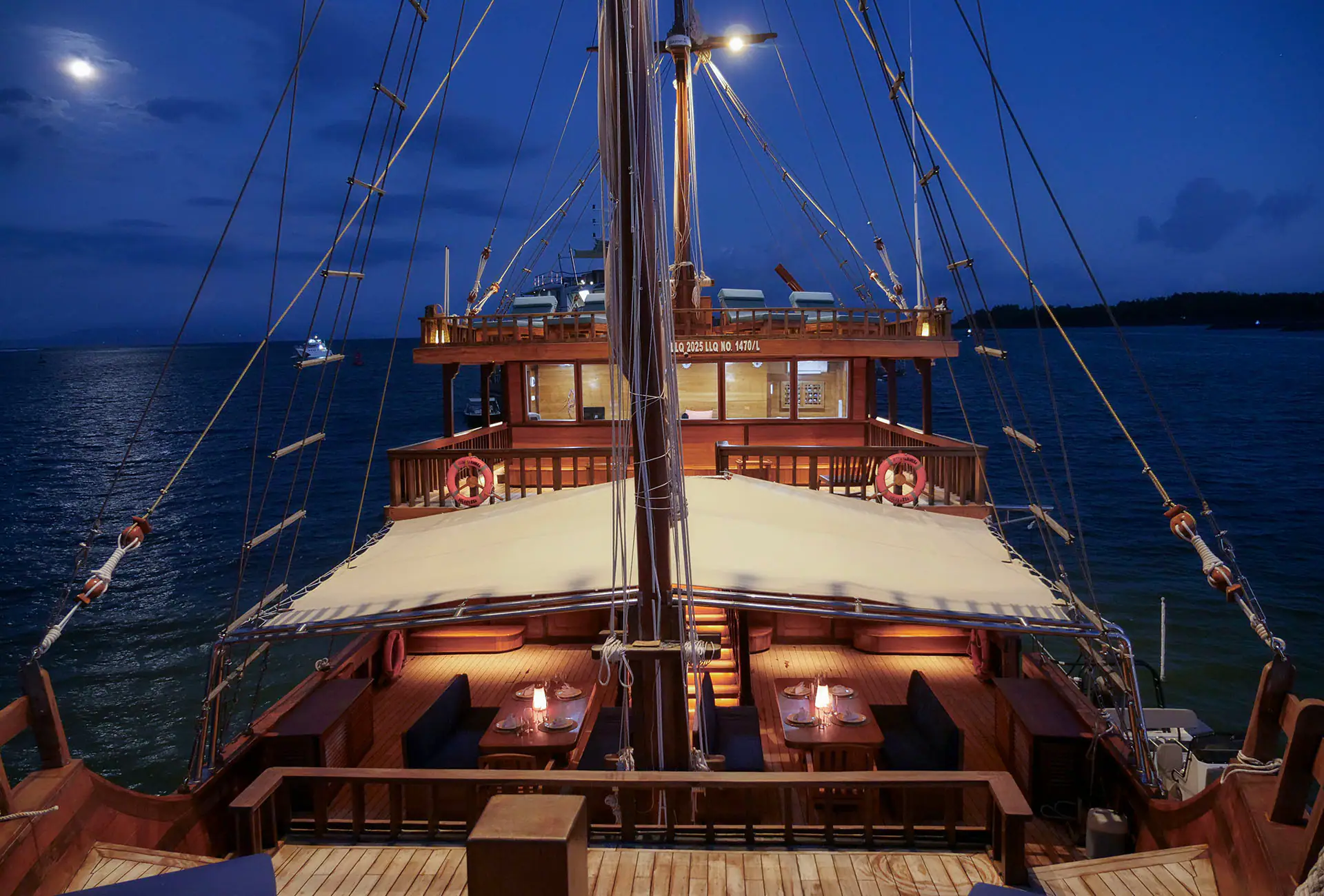 Jeeva Samudera Luxury Yacht Exterior