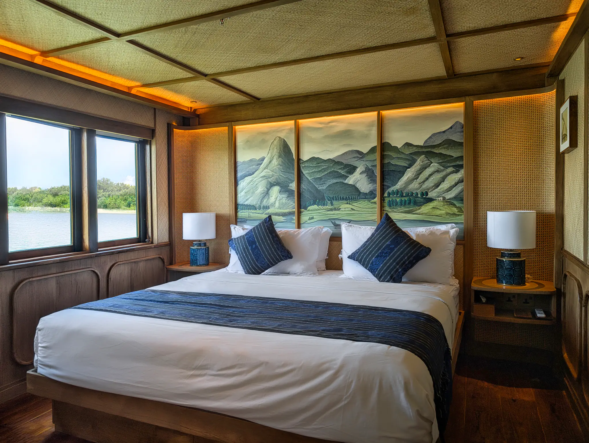 Jeeva Samudera Luxury Yacht Stateroom 10