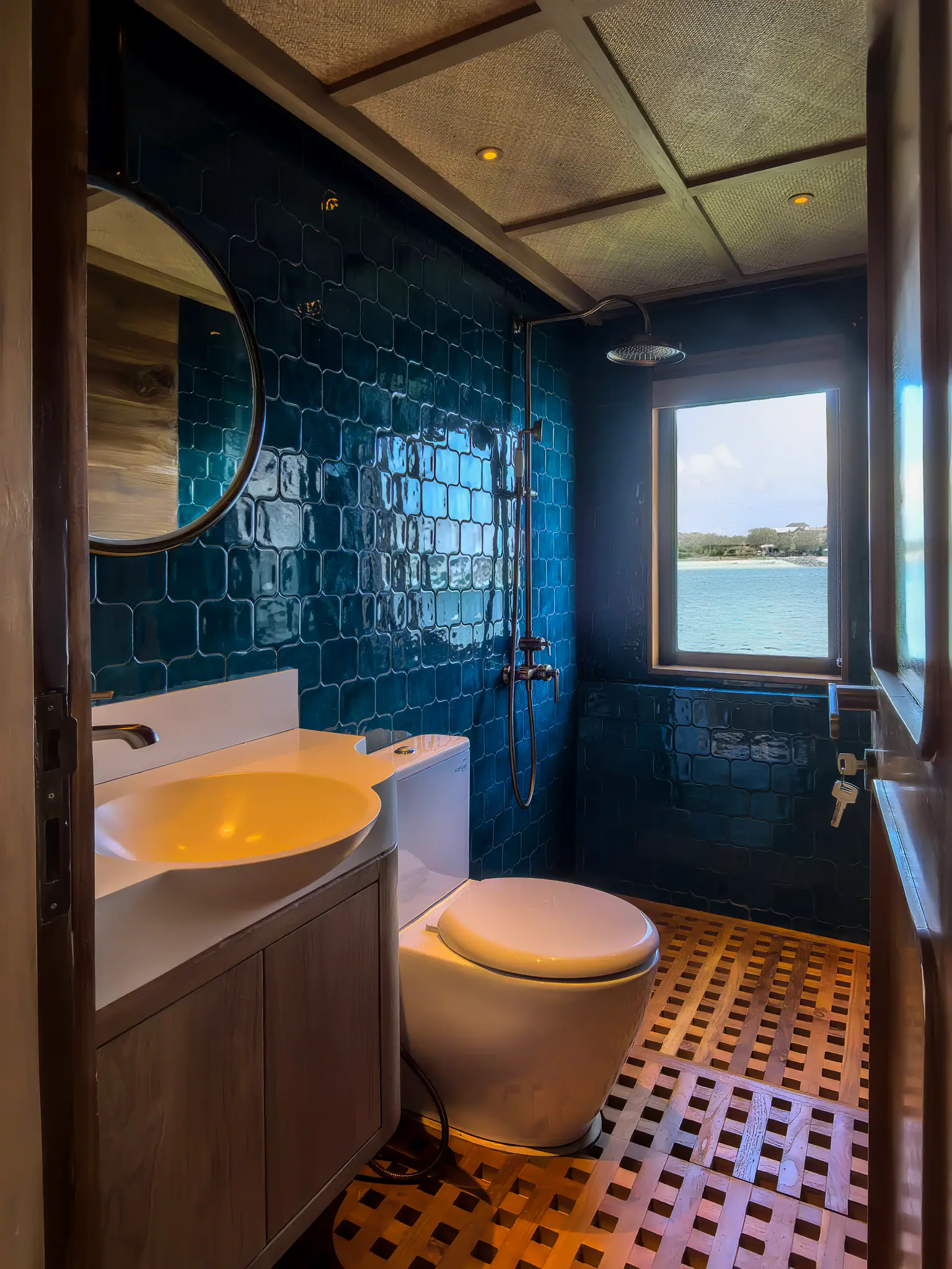 Jeeva Samudera Luxury Yacht Stateroom 12