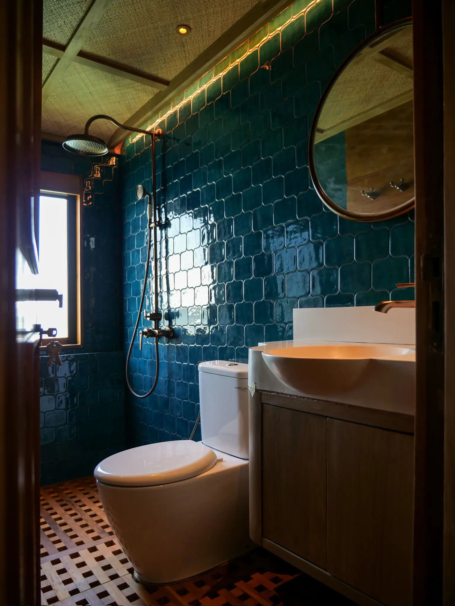 Jeeva Samudera Luxury Yacht Stateroom 9