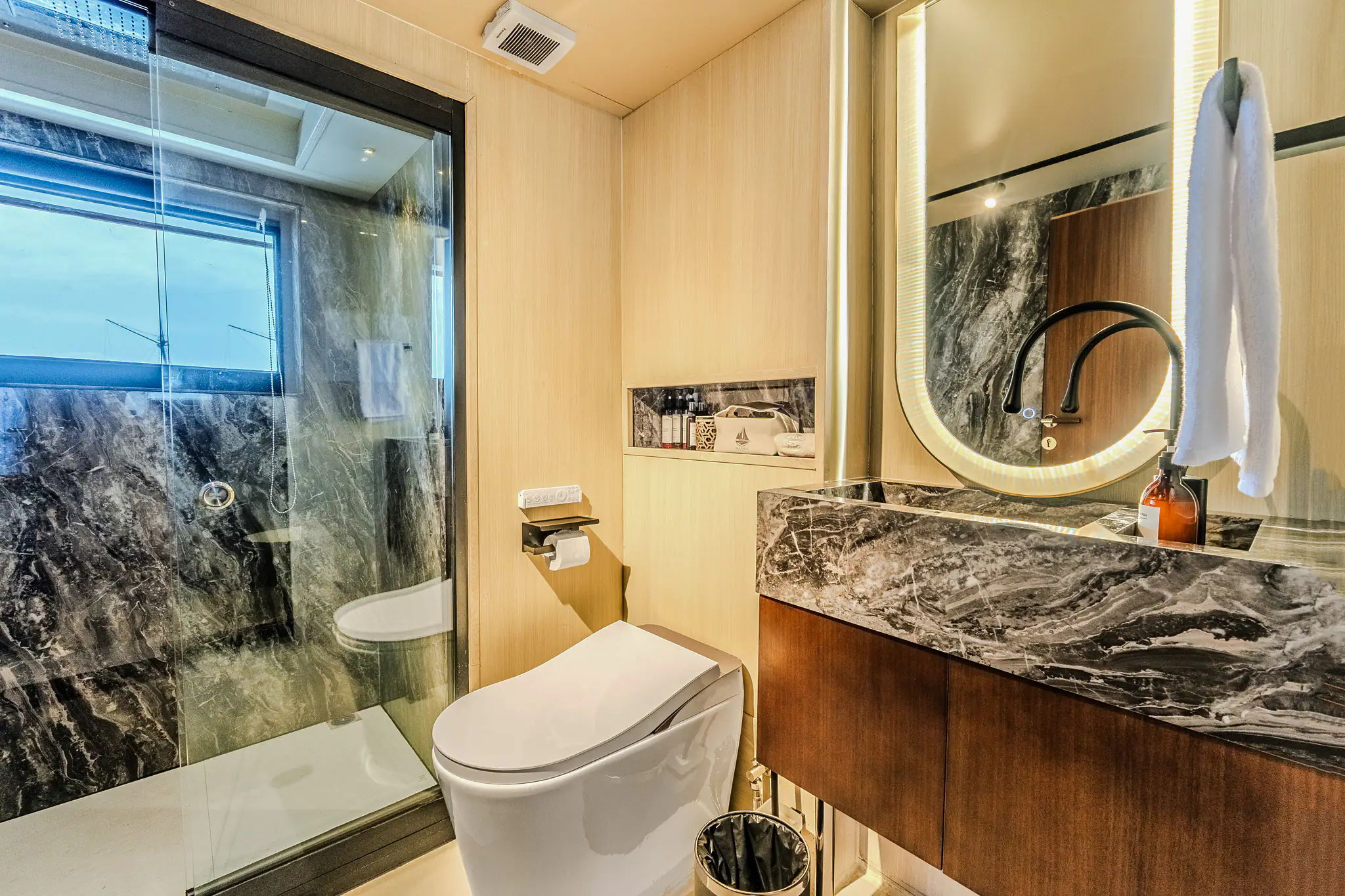 Kayra-Phinisi-Activity-Yacht-Staterooms-06