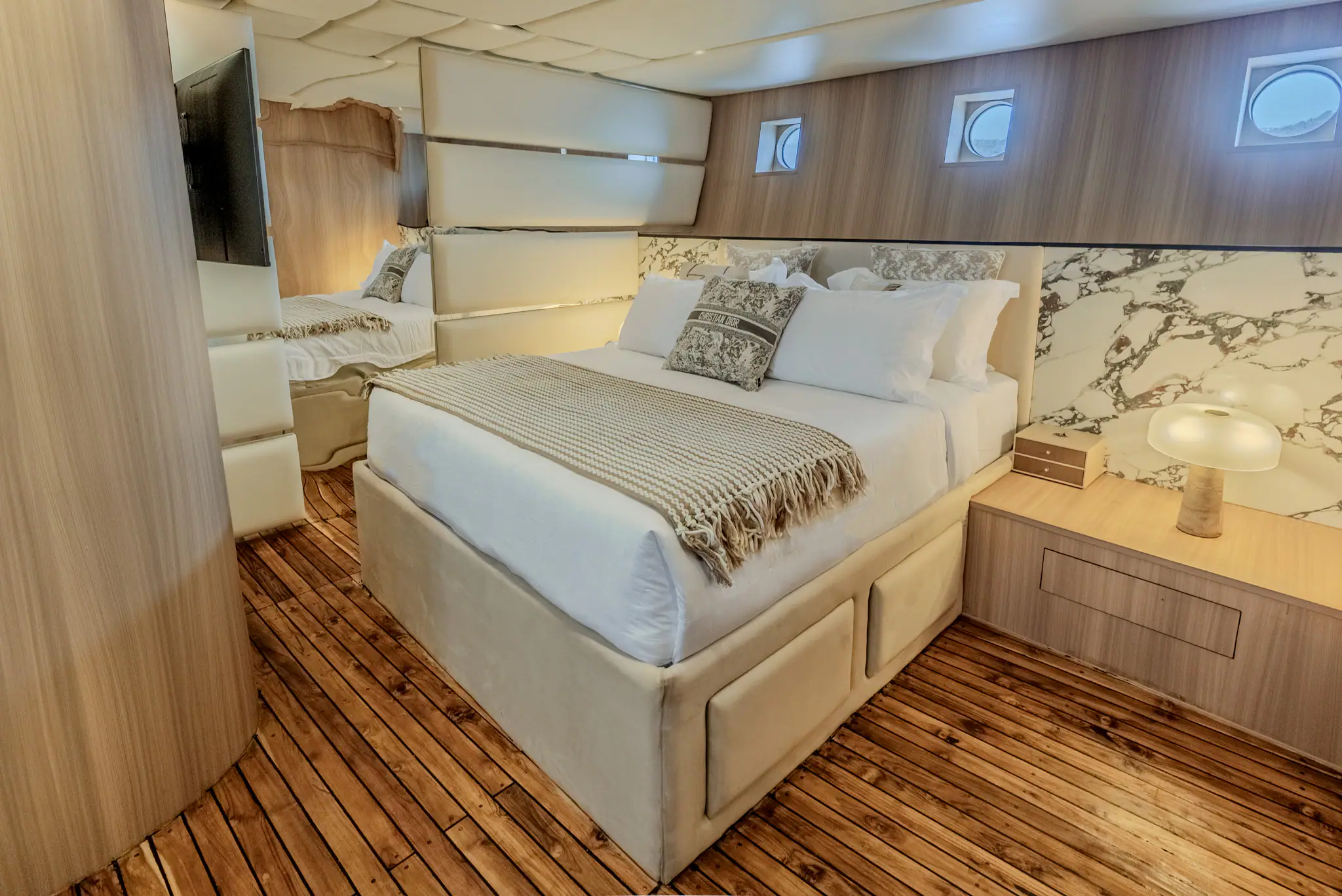 kayra-phinisi-activity-yacht-staterooms-08