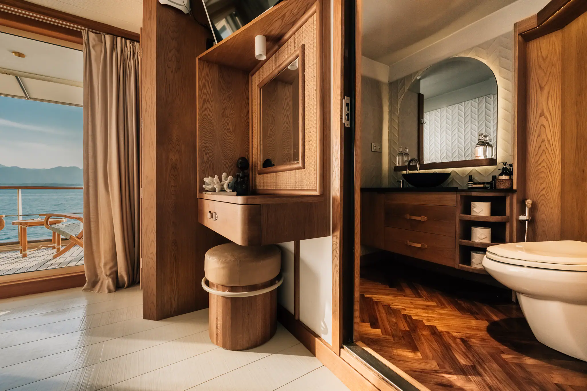 Kudanil Explorer Expedition Yacht Staterooms 10