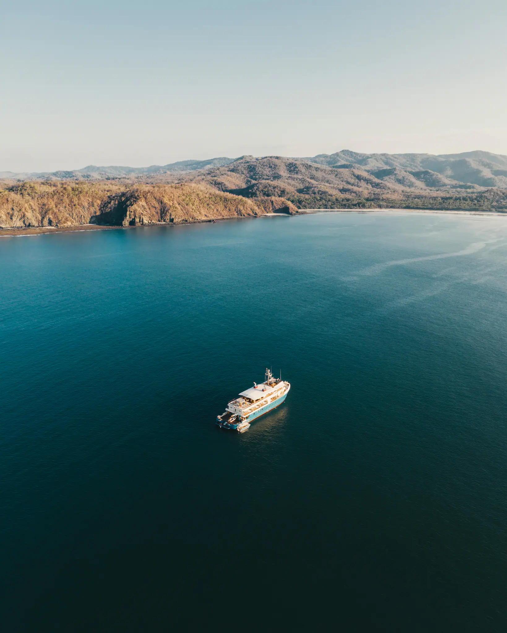 Sailing Indonesia with Private Yacht 