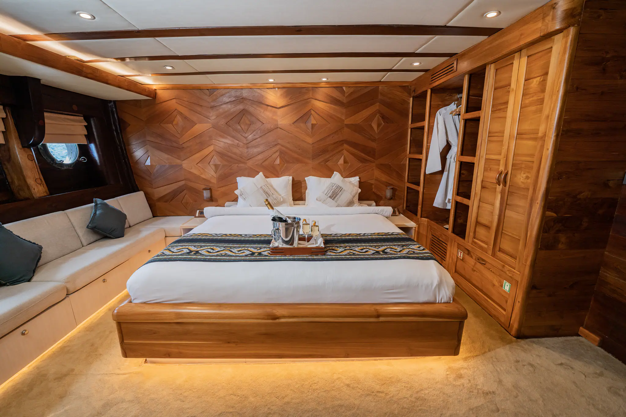 Lamima Ultimate Yacht_Swordfish Cabin 1