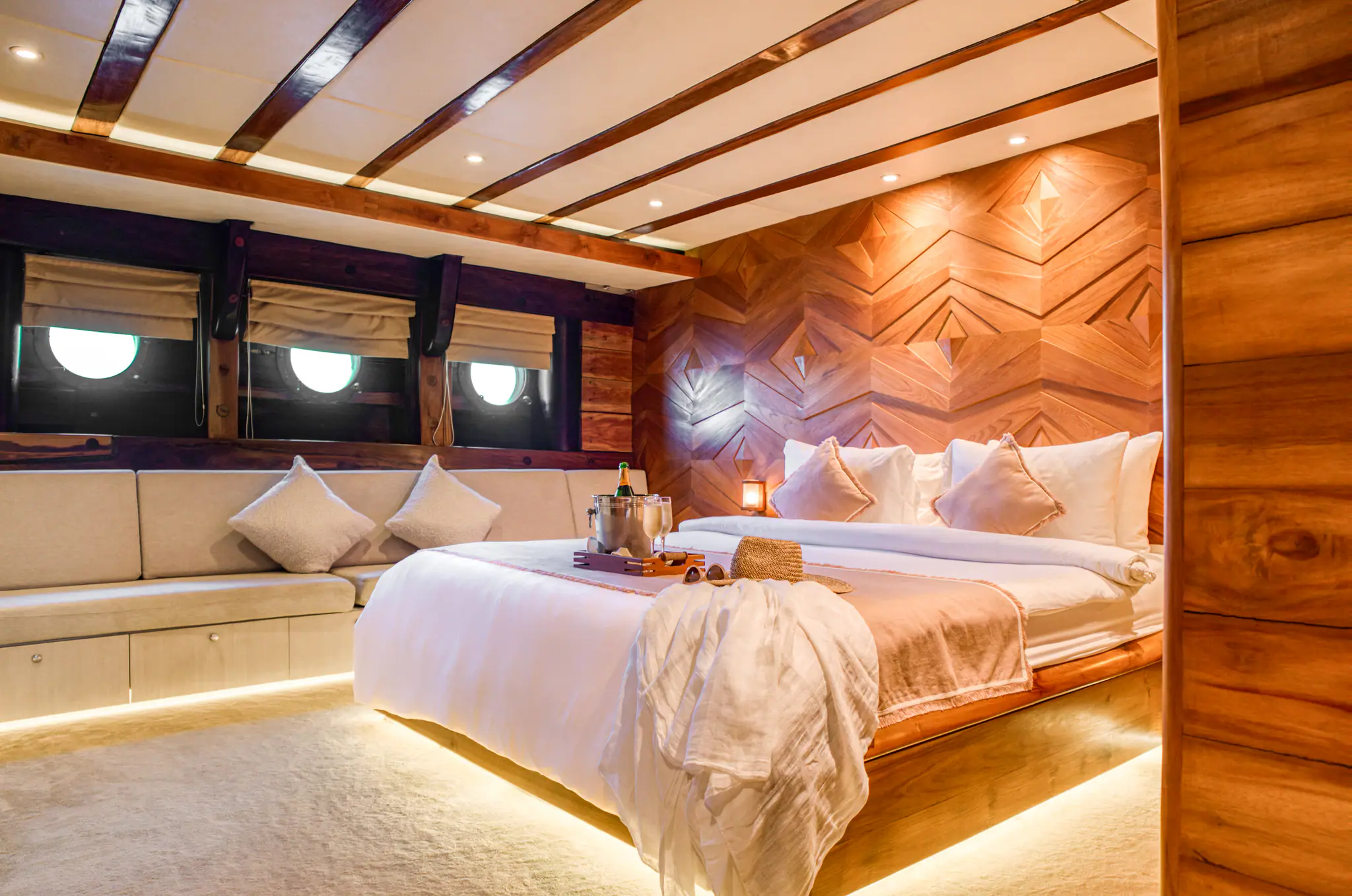Lamima Ultimate Yacht_Turtle Cabin 2