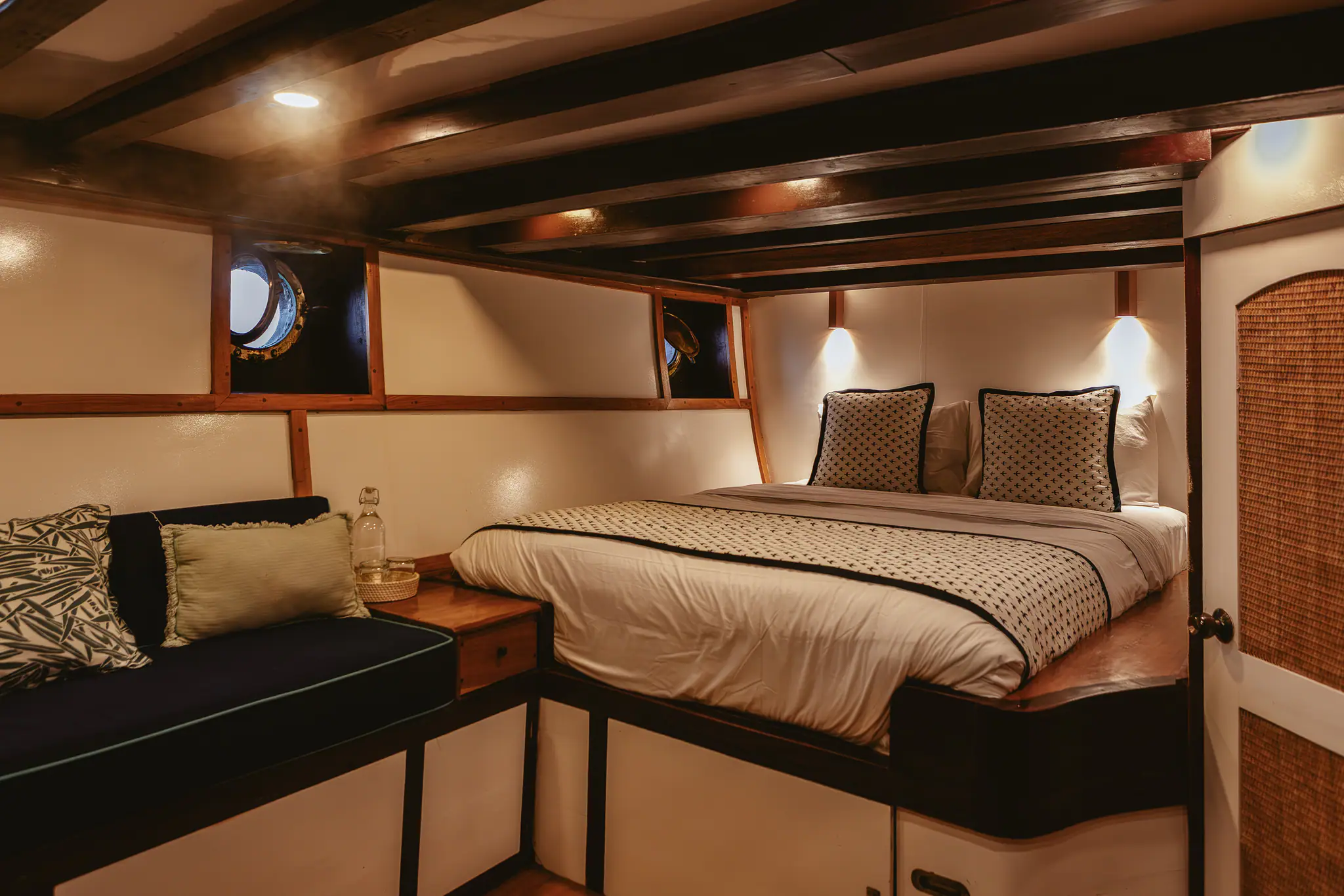 Magia 2 Liveaboard Standard 1