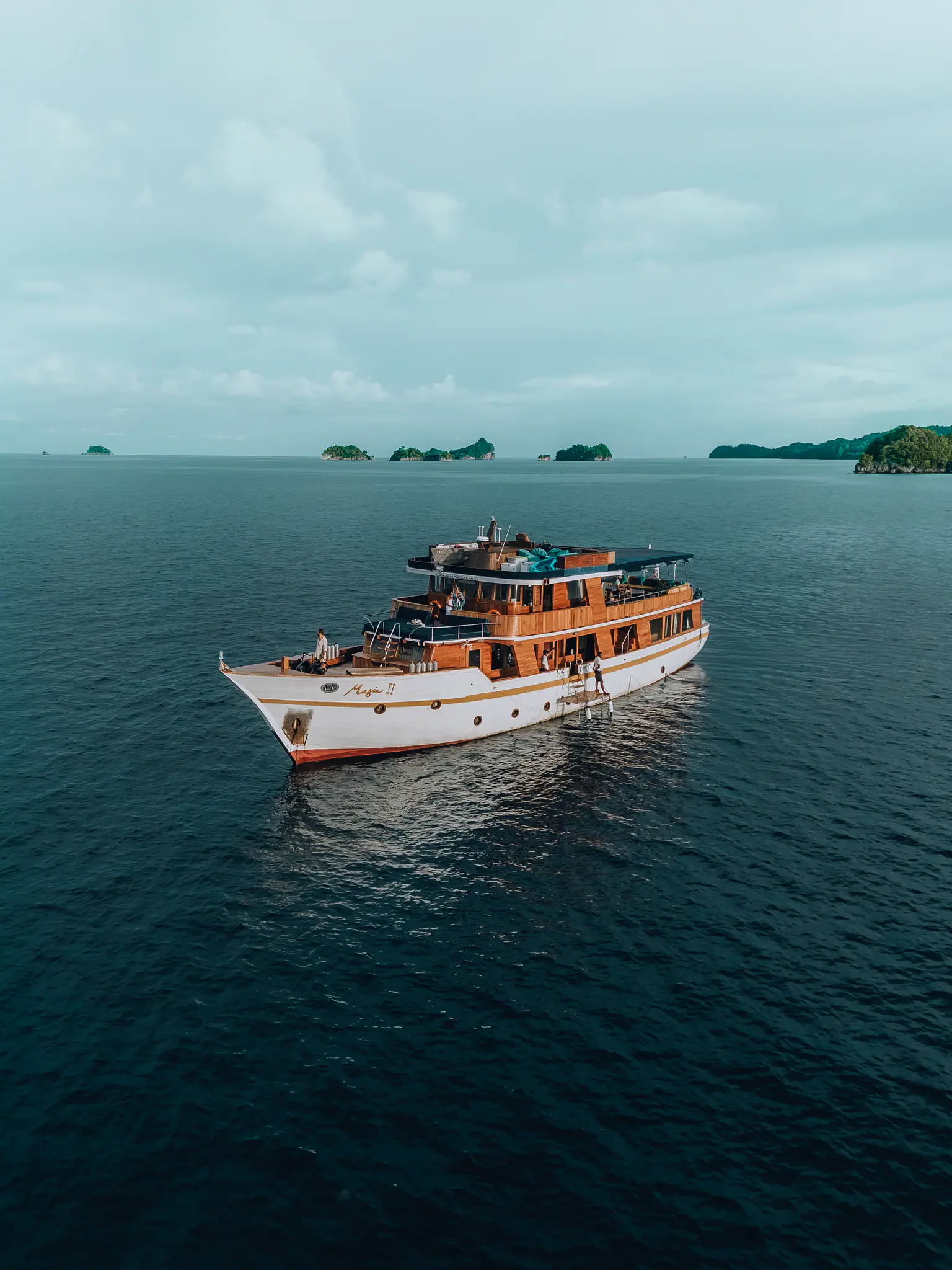 Magia 2 Liveaboard | Vessel Sailing in Indonesian Waters