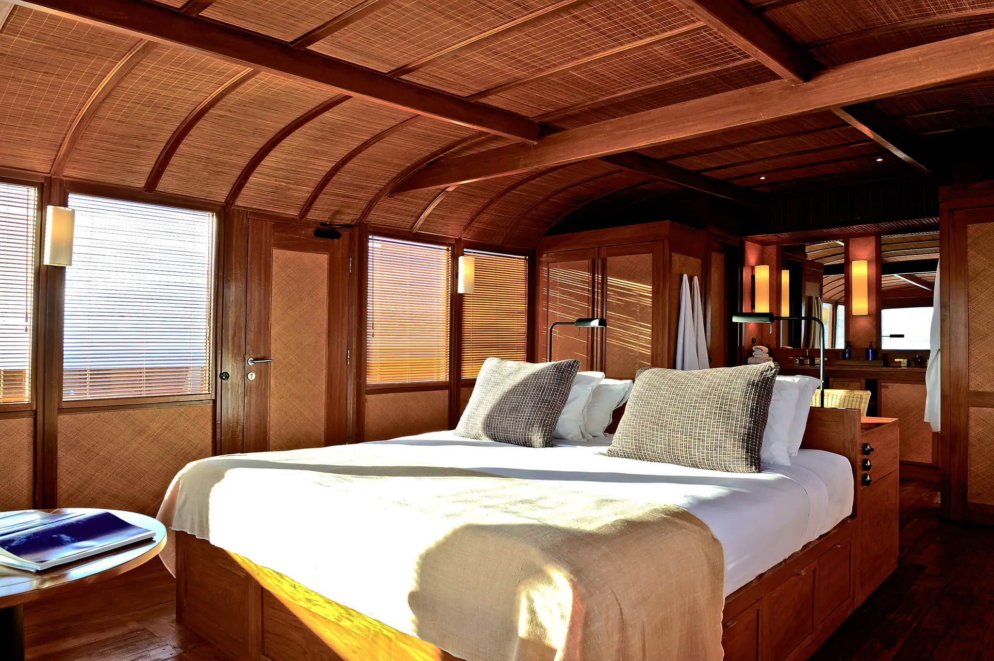 Mahodaya Classic Sailing Yacht | Elegant Cabin Interior