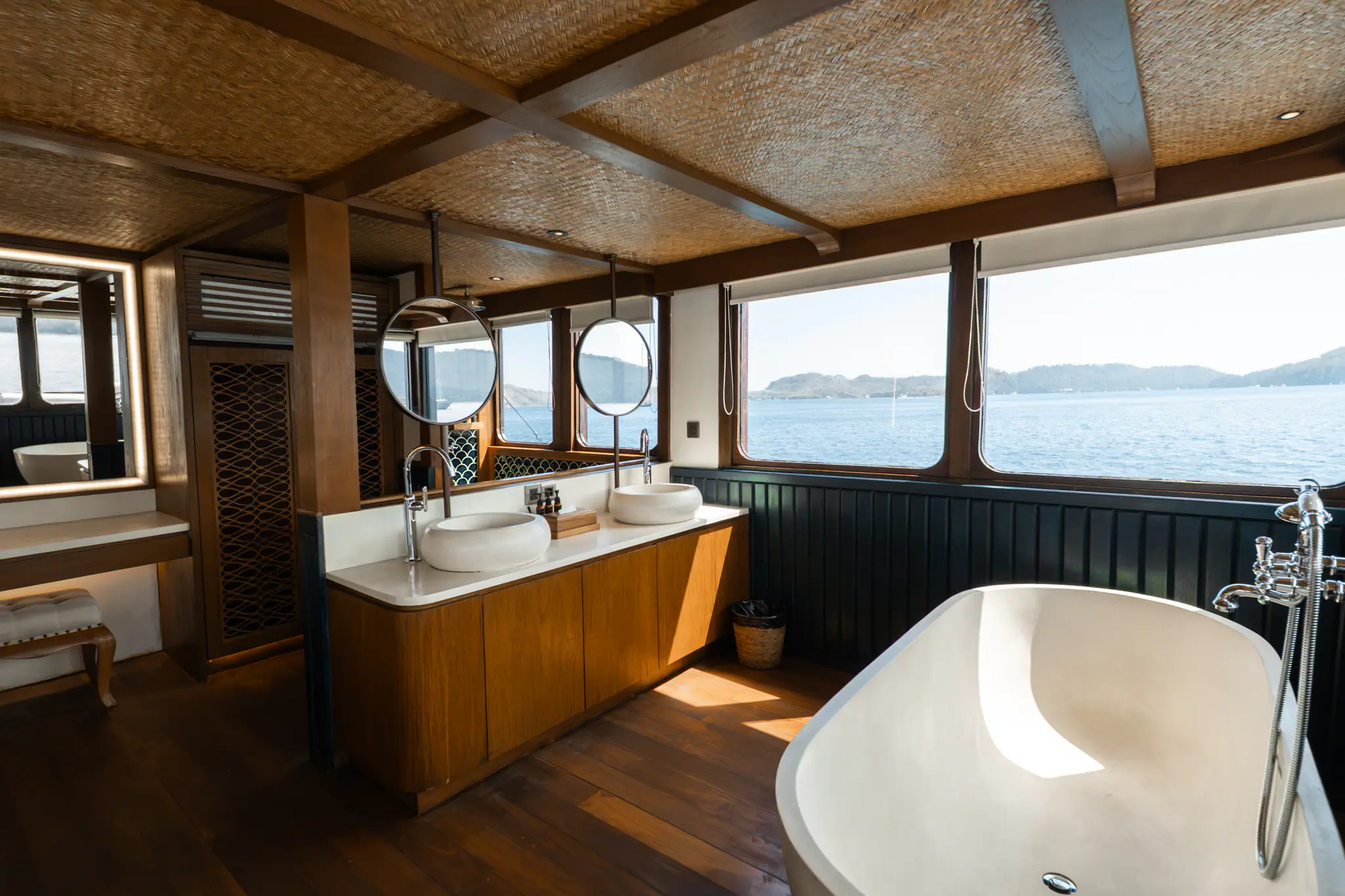 master-suite-bathup