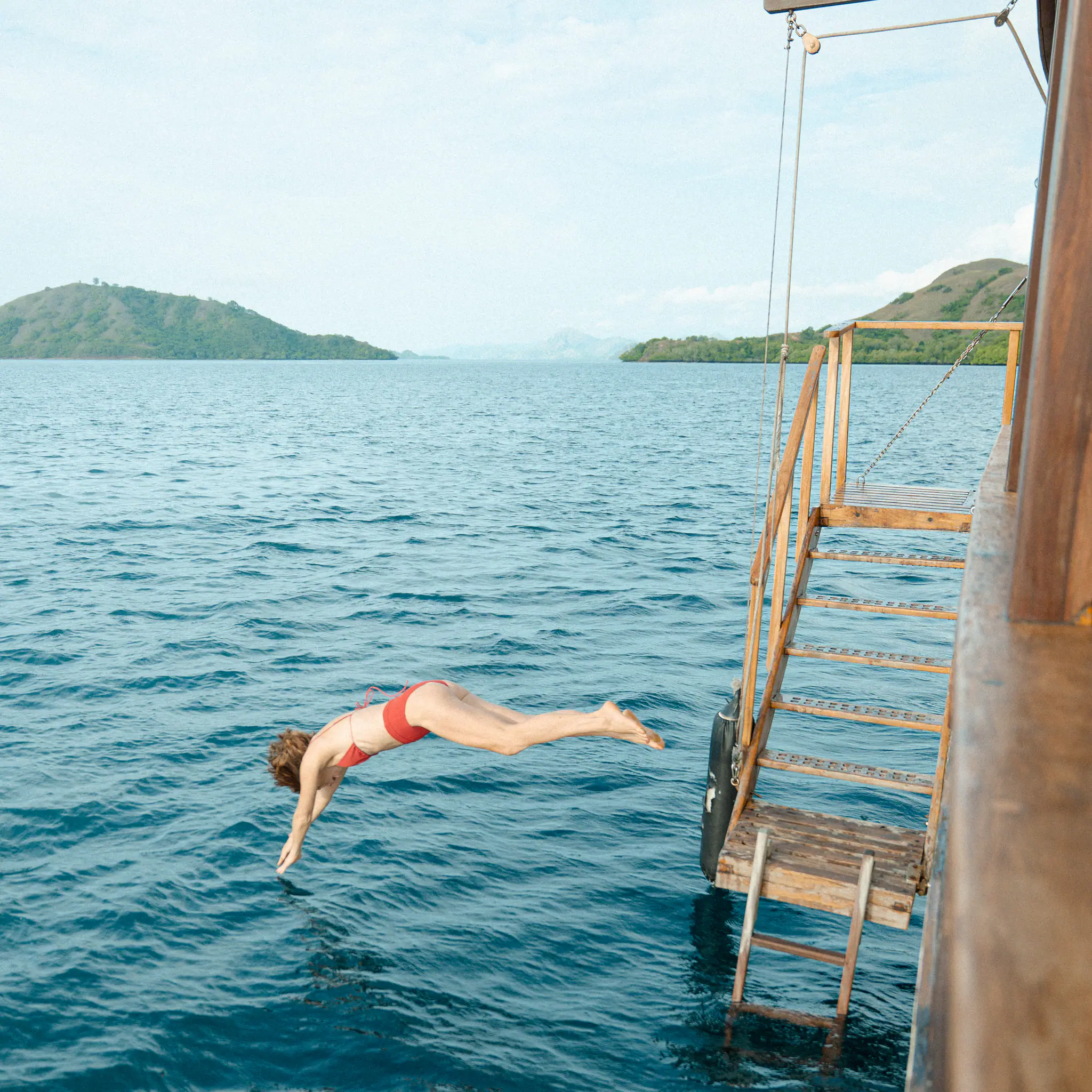 Mischief Boutique Yacht | Ocean Jump Experience