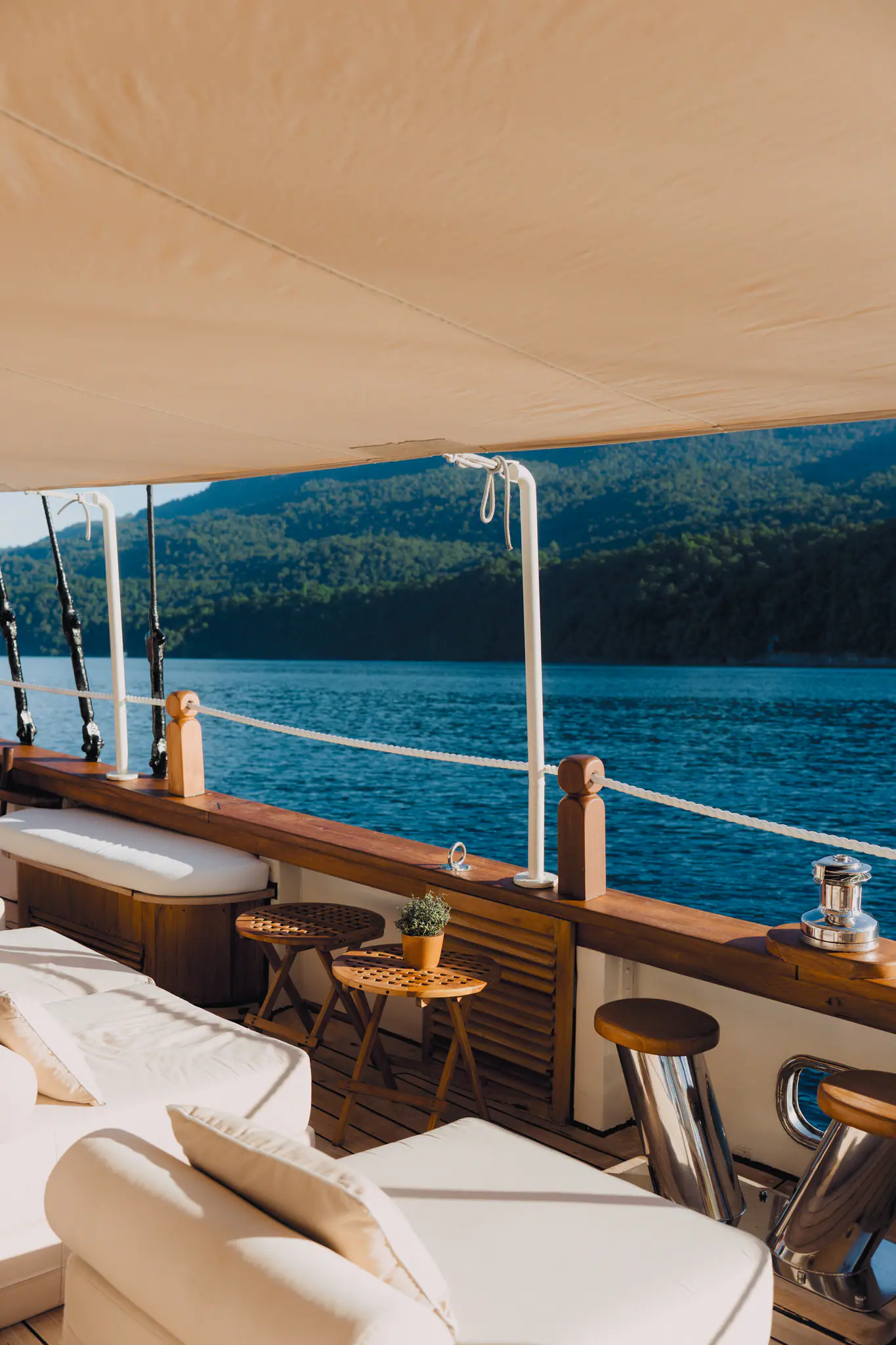 Mutiara Laut Luxury Yacht | Outdoor lounge deck aboard Mutiara Laut