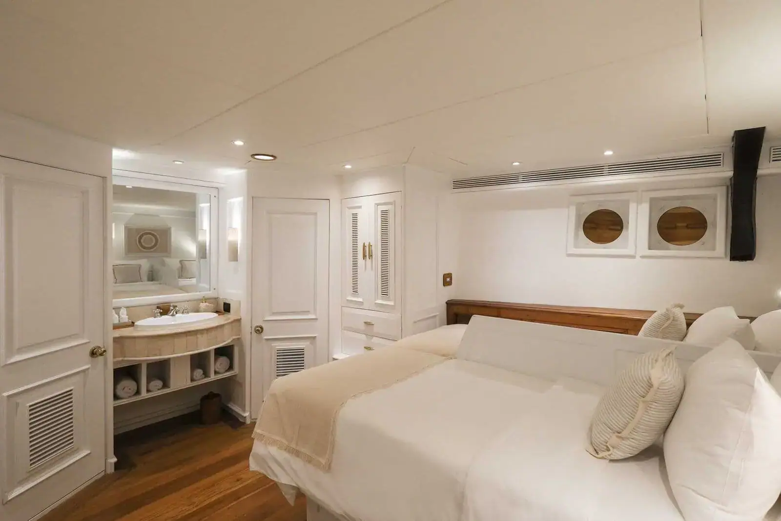 Mutiara Laut Yacht | Double Cabin