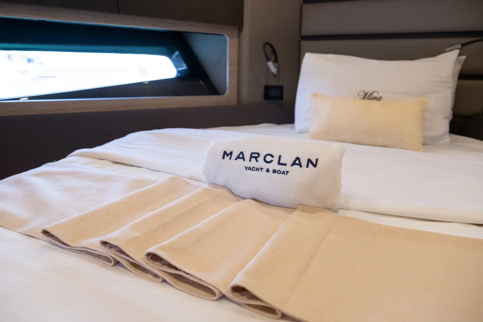My-Mira-Speedboat-Staterooms-03
