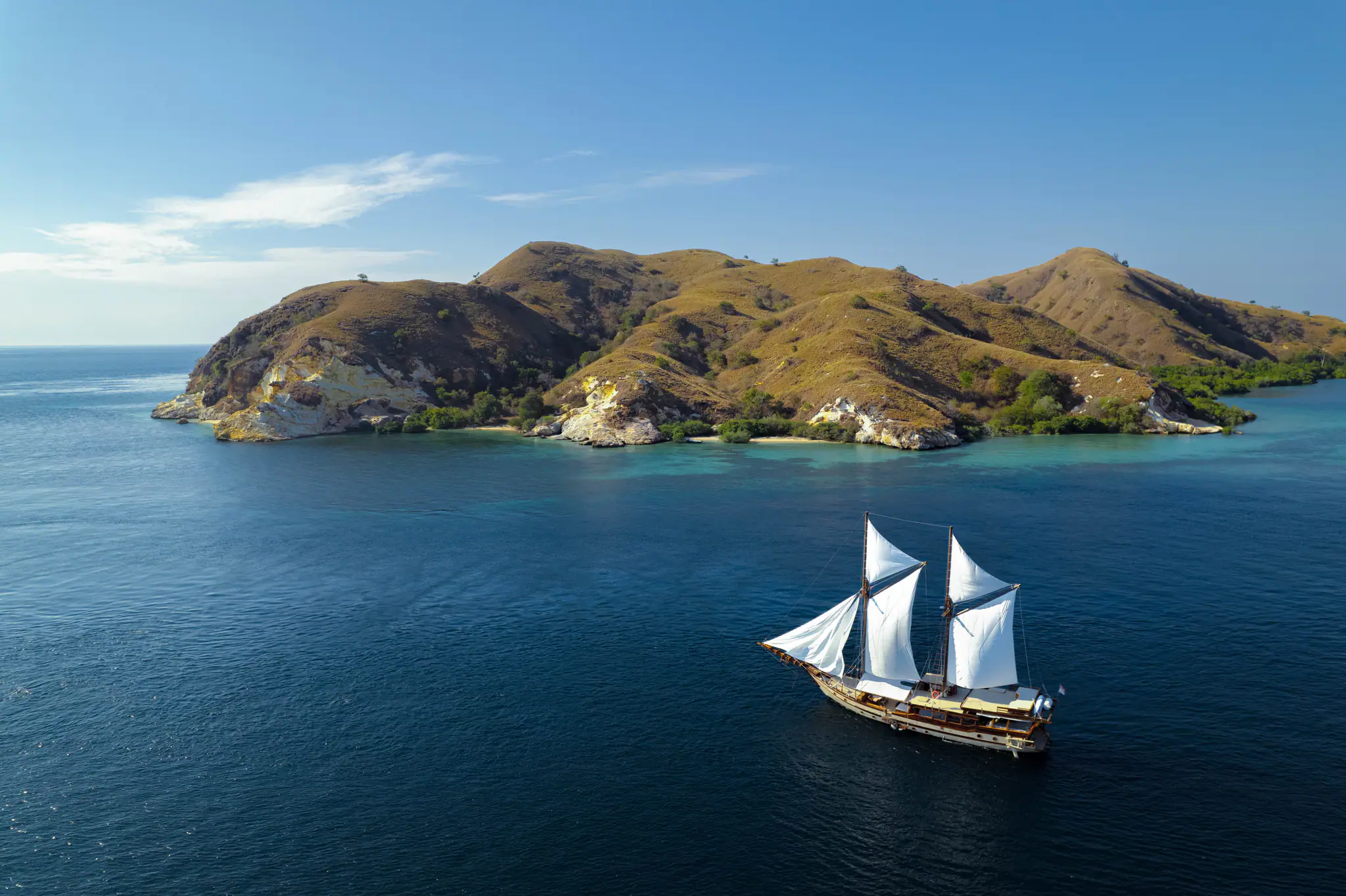 Nataraja Classic Sailing Yacht | Sailing Through Komodo Waters