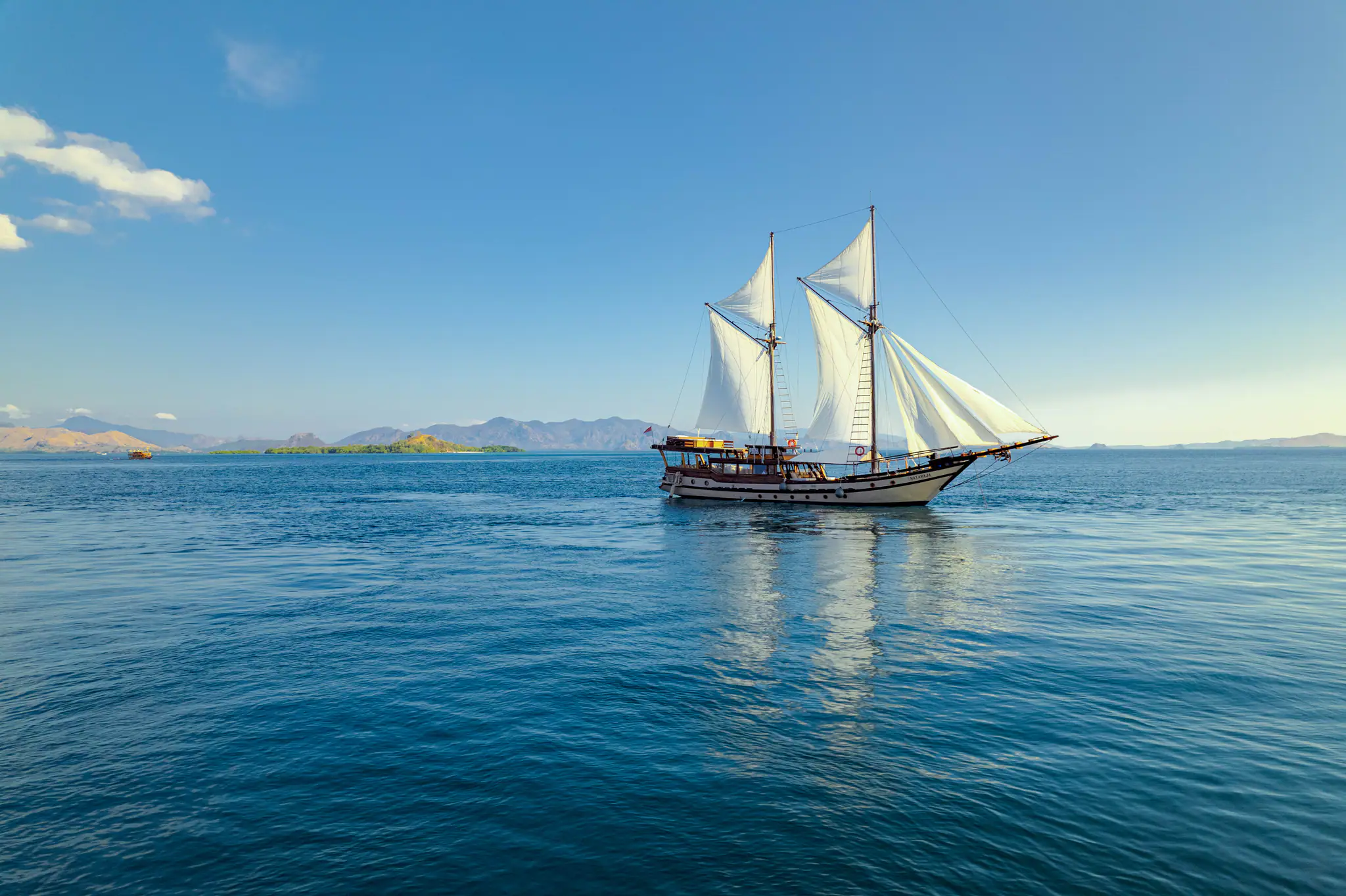 Nataraja Classic Sailing Yacht | Sailing Through Indonesian Waters